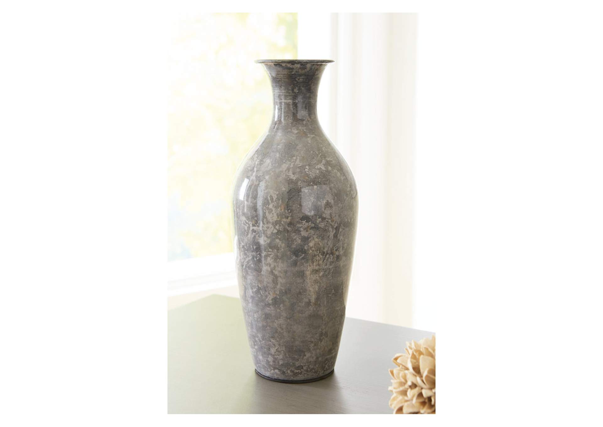 Brockwich Vase,Signature Design By Ashley