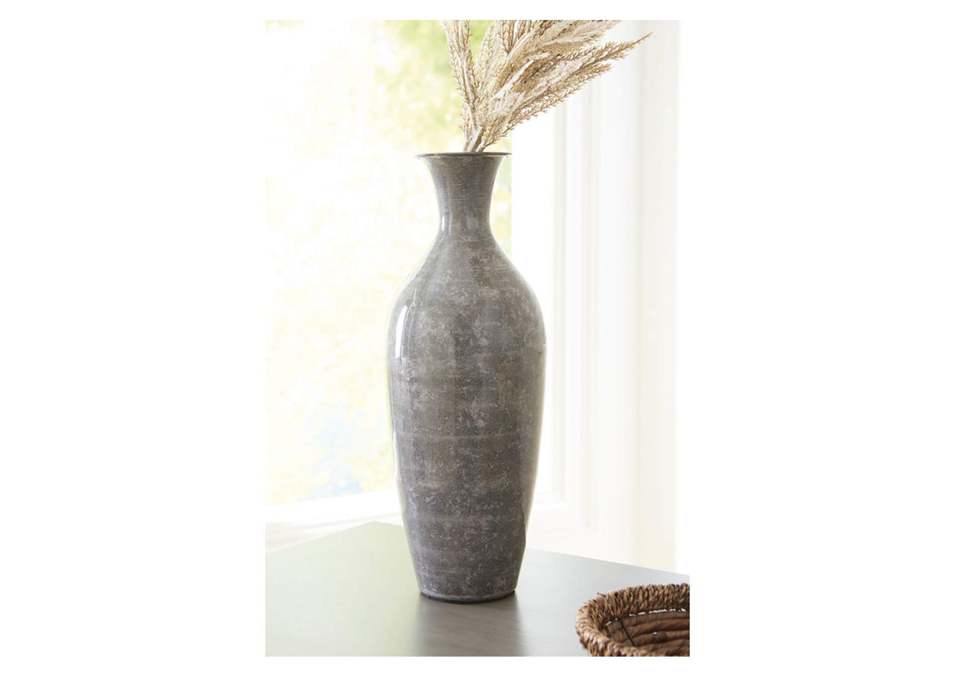 Brockwich Vase,Signature Design By Ashley