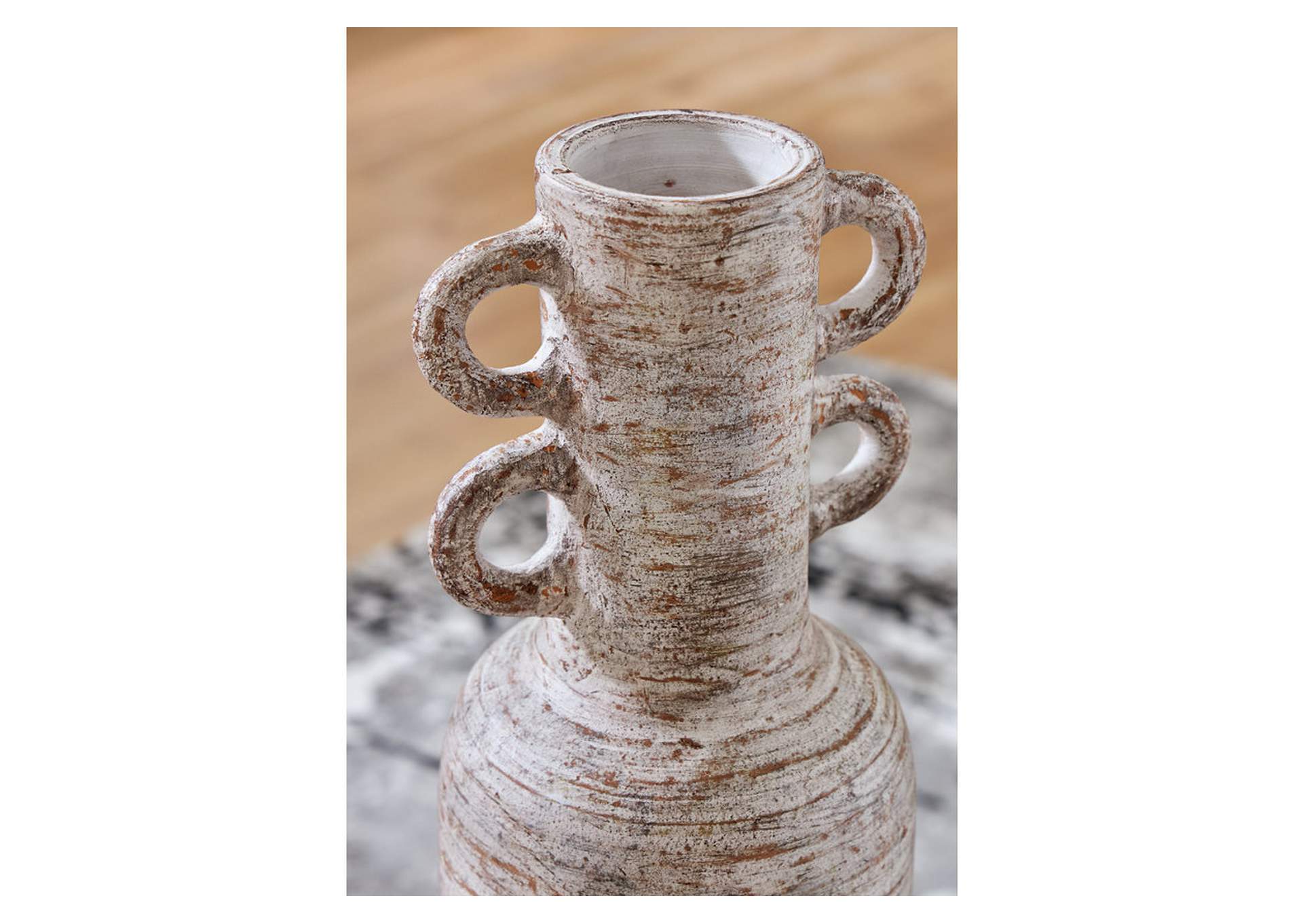 Wellbridge Vase,Signature Design By Ashley