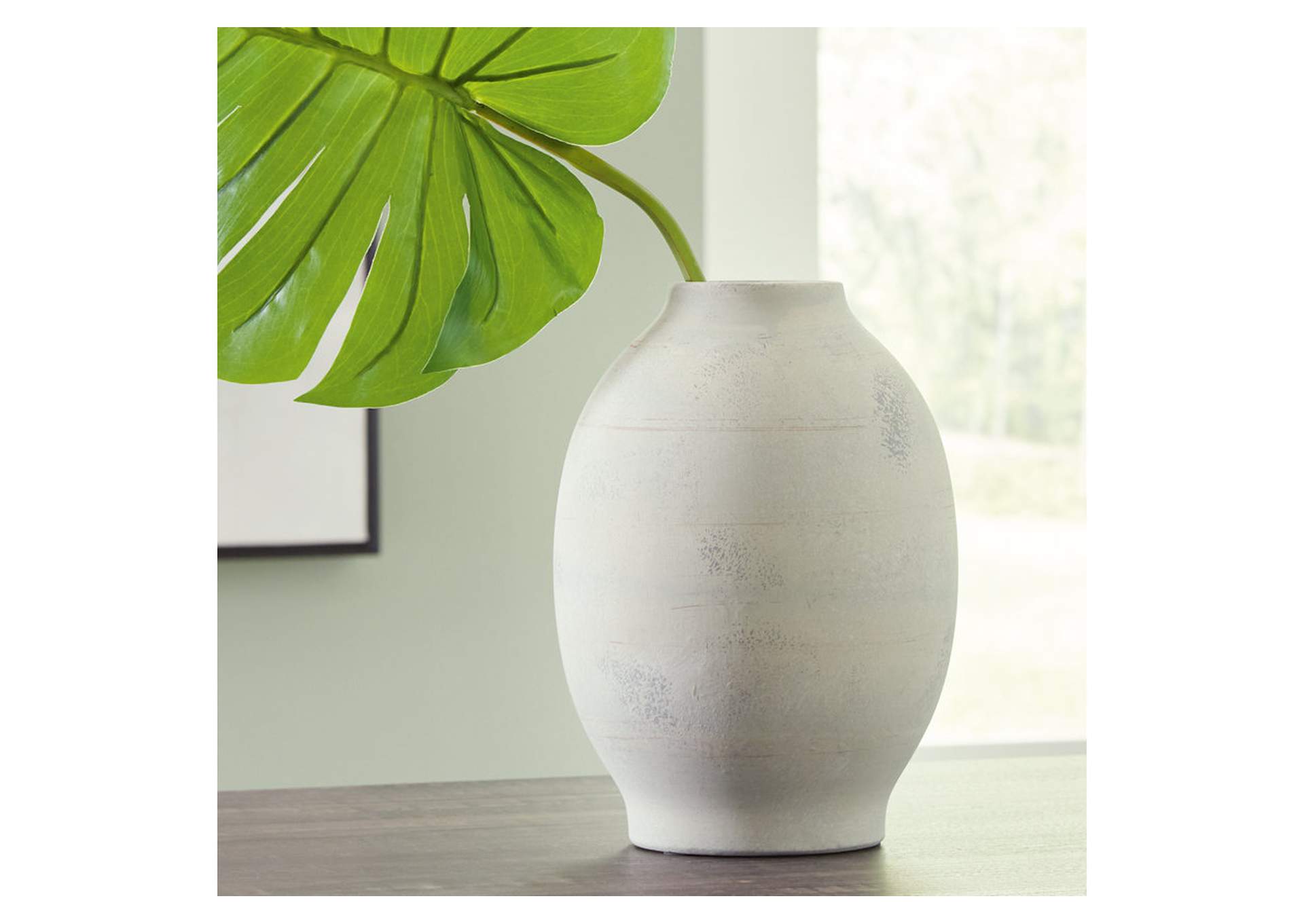 Clayson Vase,Signature Design By Ashley