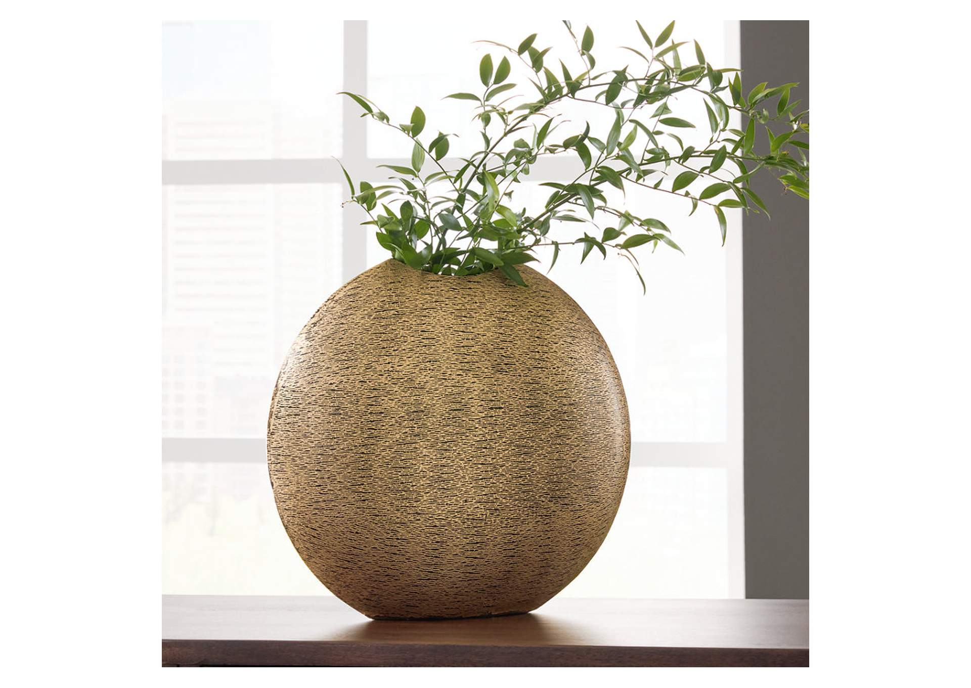 Iansboro Vase,Signature Design By Ashley