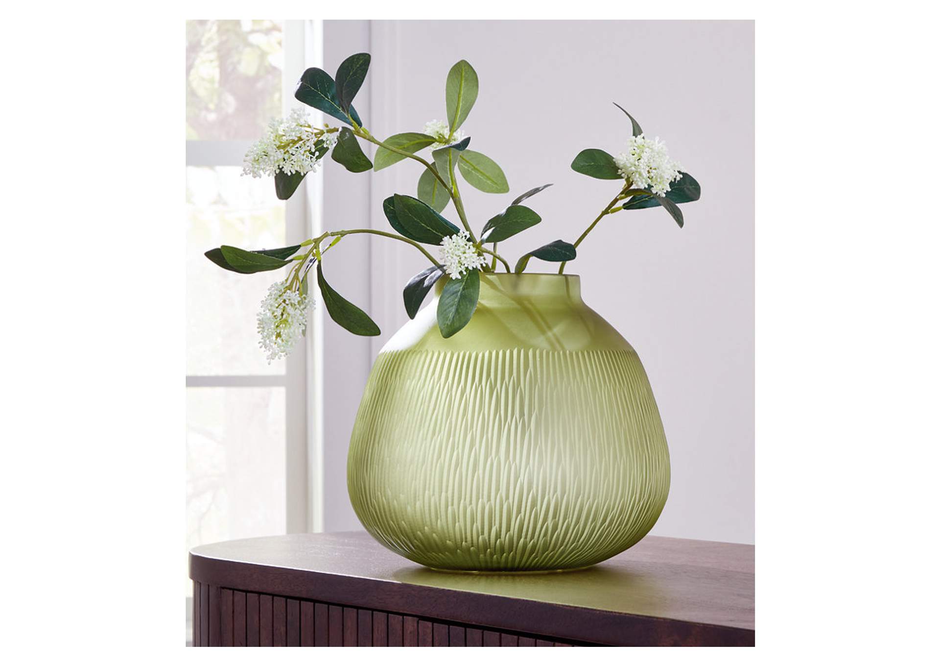 Scottyard Vase,Signature Design By Ashley