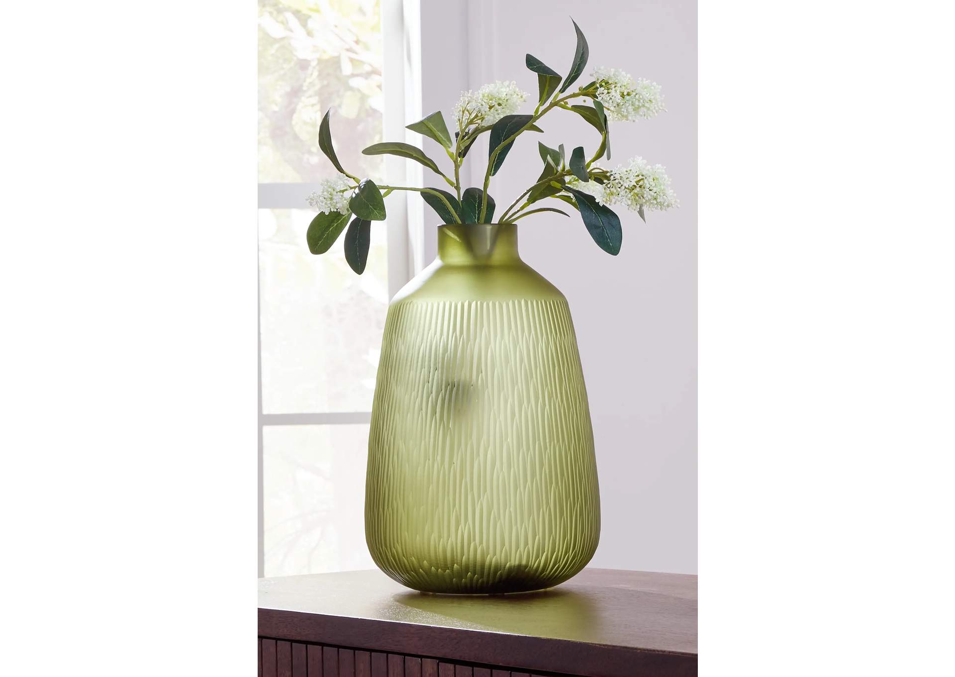 Scottyard Vase,Signature Design By Ashley