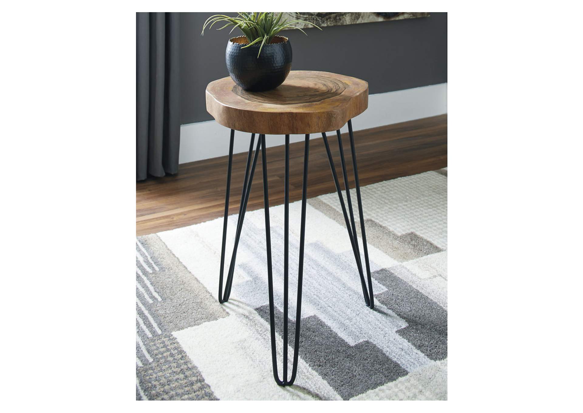 Eversboro Accent Table,Direct To Consumer Express