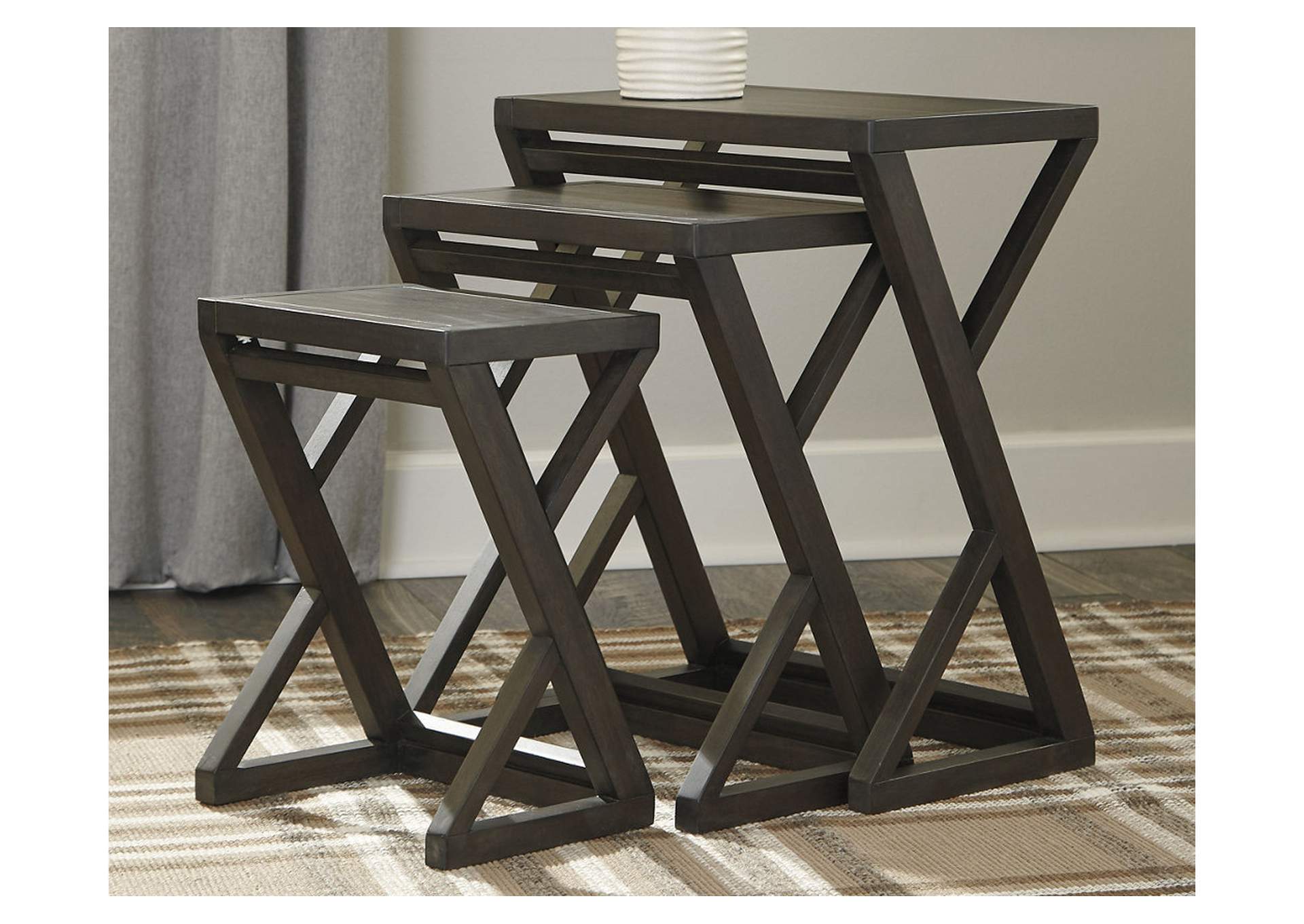 Cairnburg Accent Table (Set of 3),Signature Design By Ashley