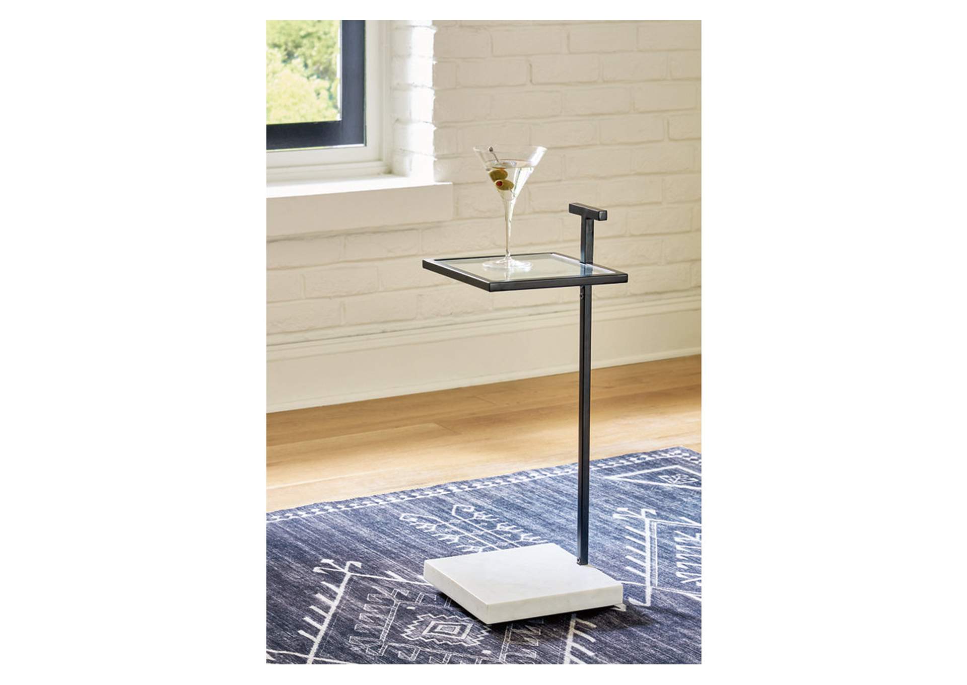 Mannill Accent Table,Signature Design By Ashley