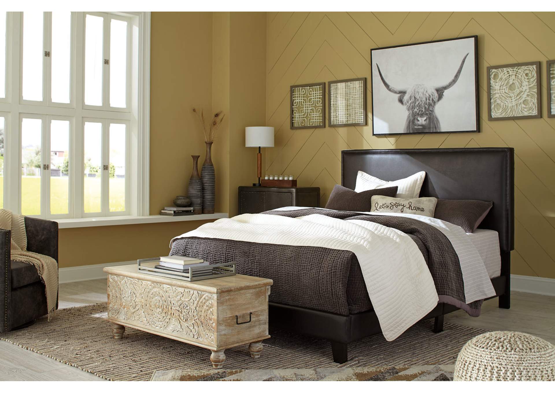 Mesling Queen Upholstered Bed,Signature Design By Ashley