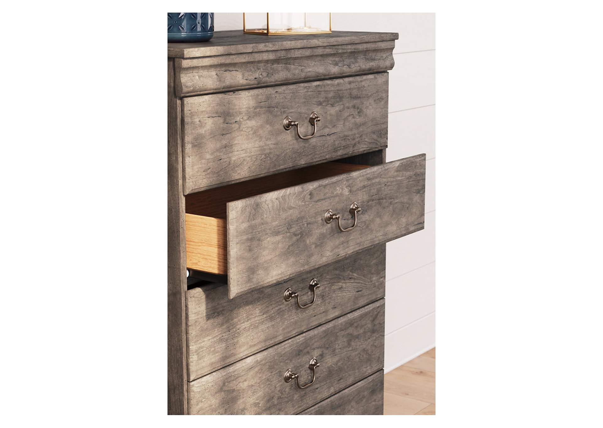 Bayzor Chest of Drawers,Signature Design By Ashley