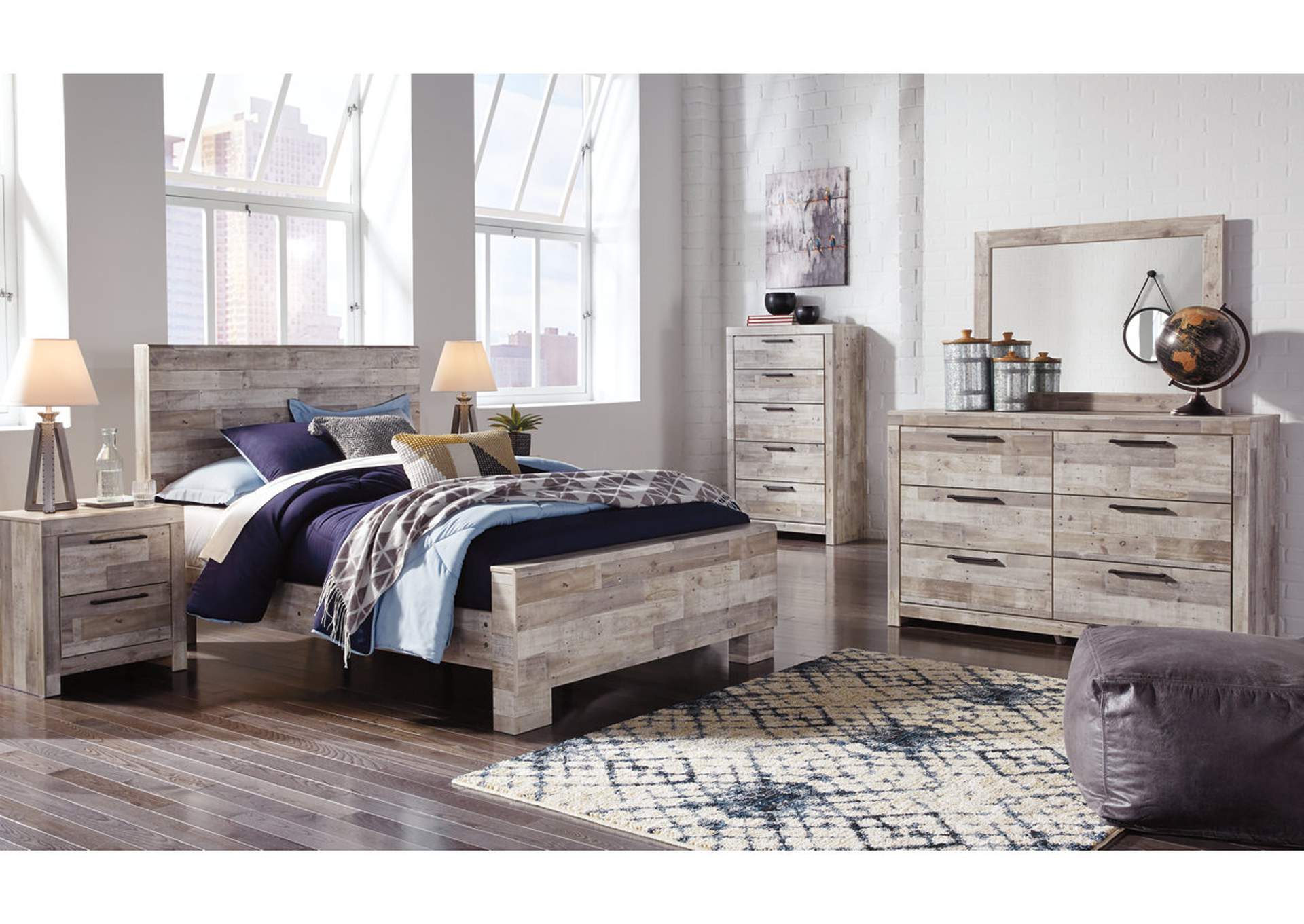 Effie Full Panel Bed with Mirrored Dresser, Chest and Nightstand,Signature Design By Ashley