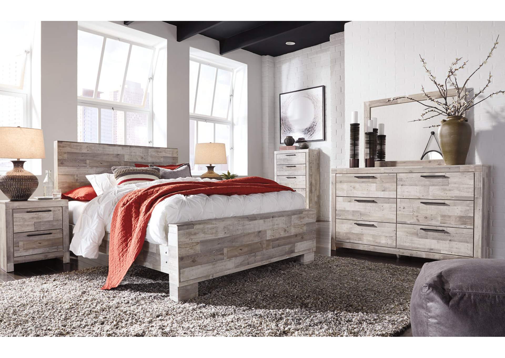 Effie Queen Panel Bed,Signature Design By Ashley