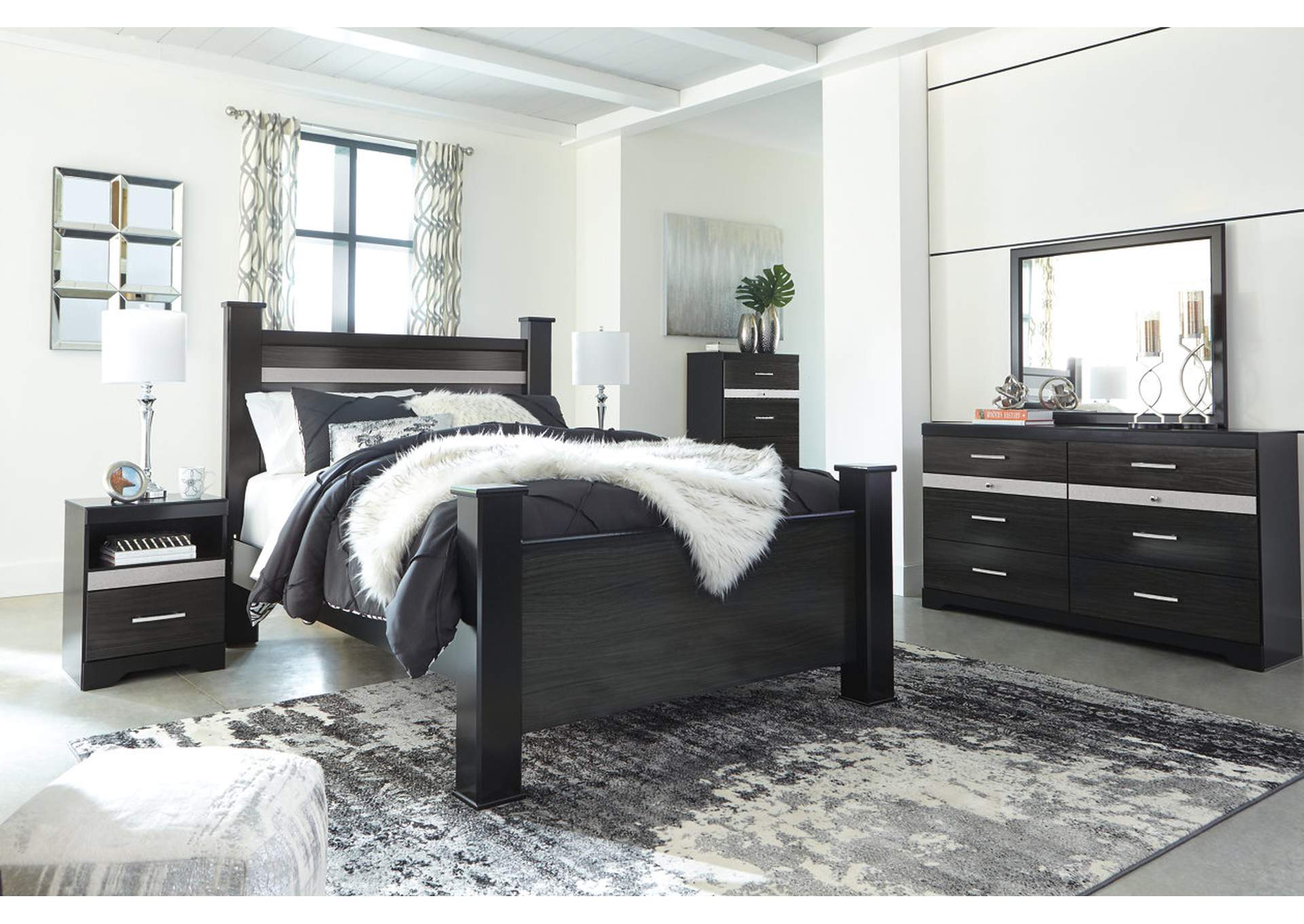 Starberry Queen Poster Bed,Signature Design By Ashley