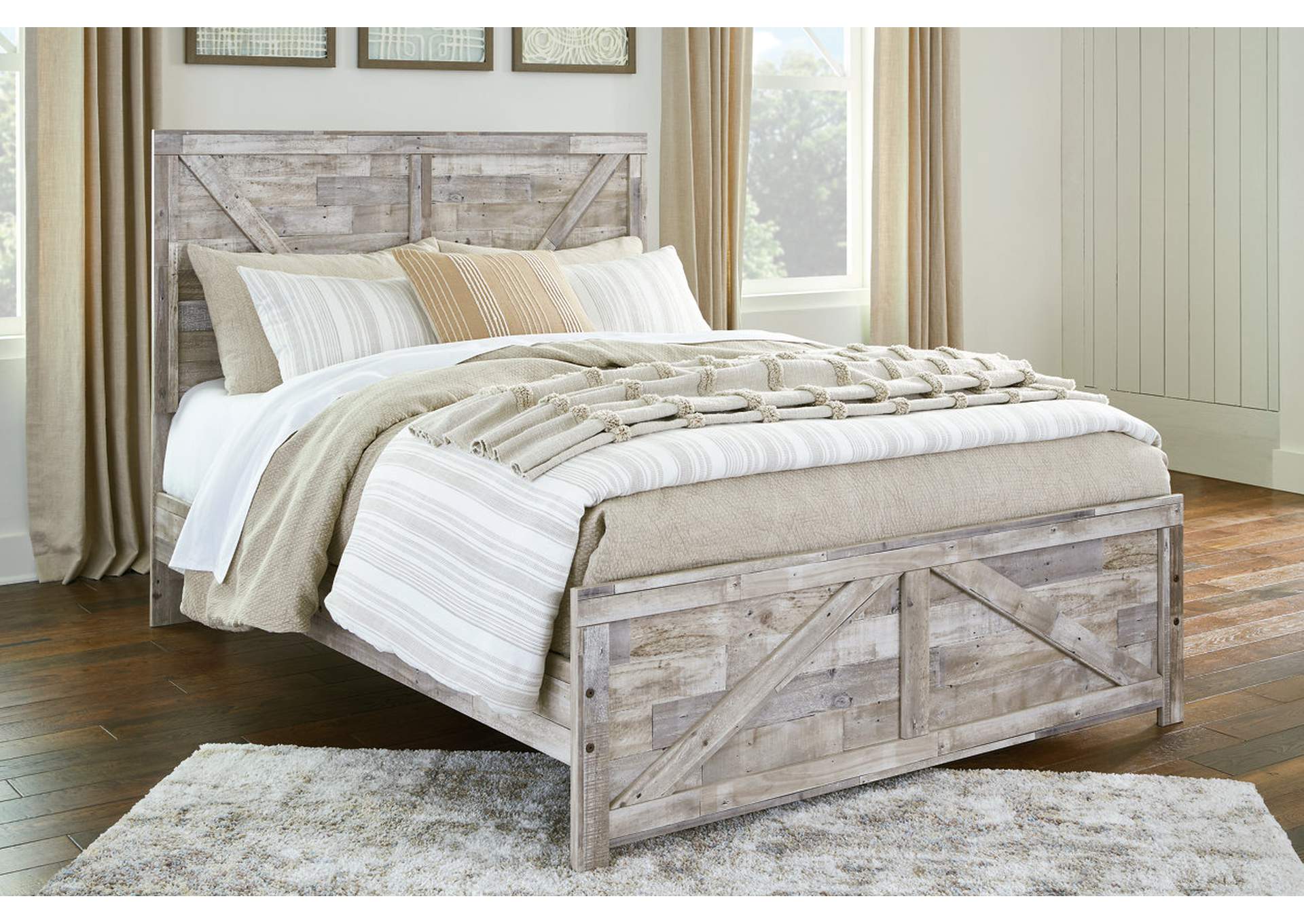 Hodanna Queen Crossbuck Panel Bed,Benchcraft