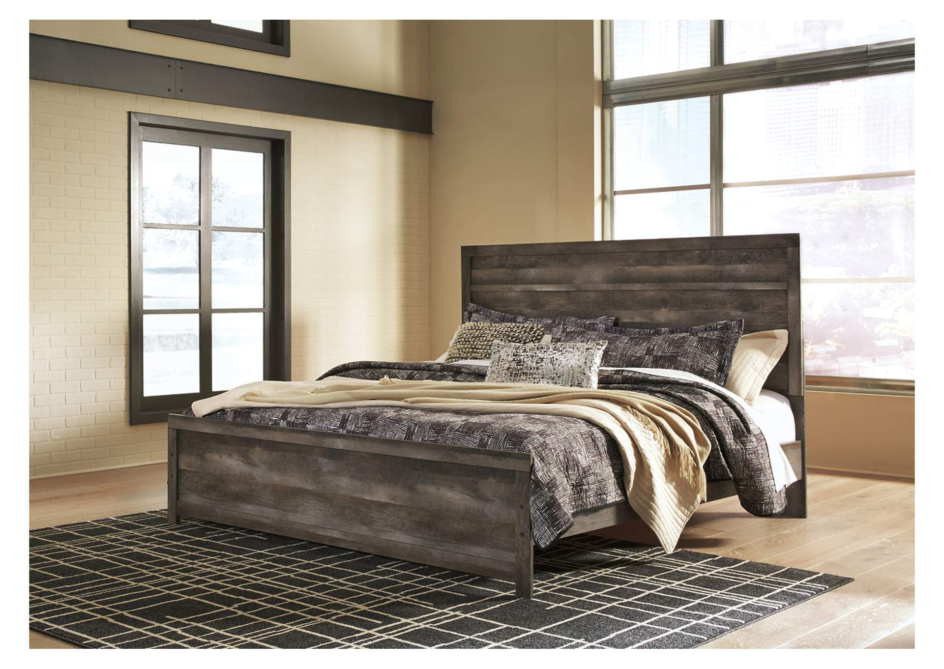 Wynnlow King Panel Bed with Dresser,Signature Design By Ashley