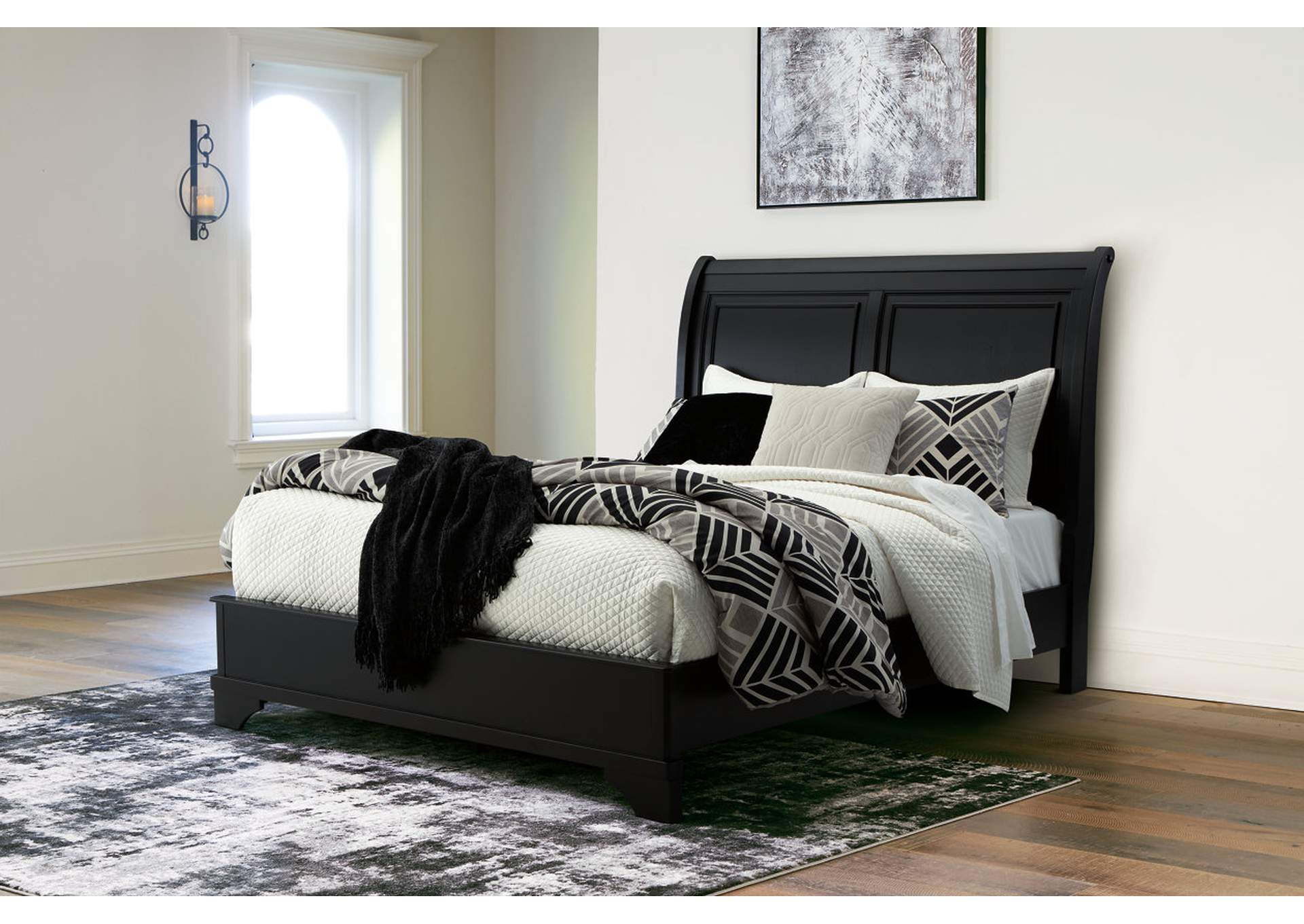 Chylanta Queen Sleigh Bed,Signature Design By Ashley