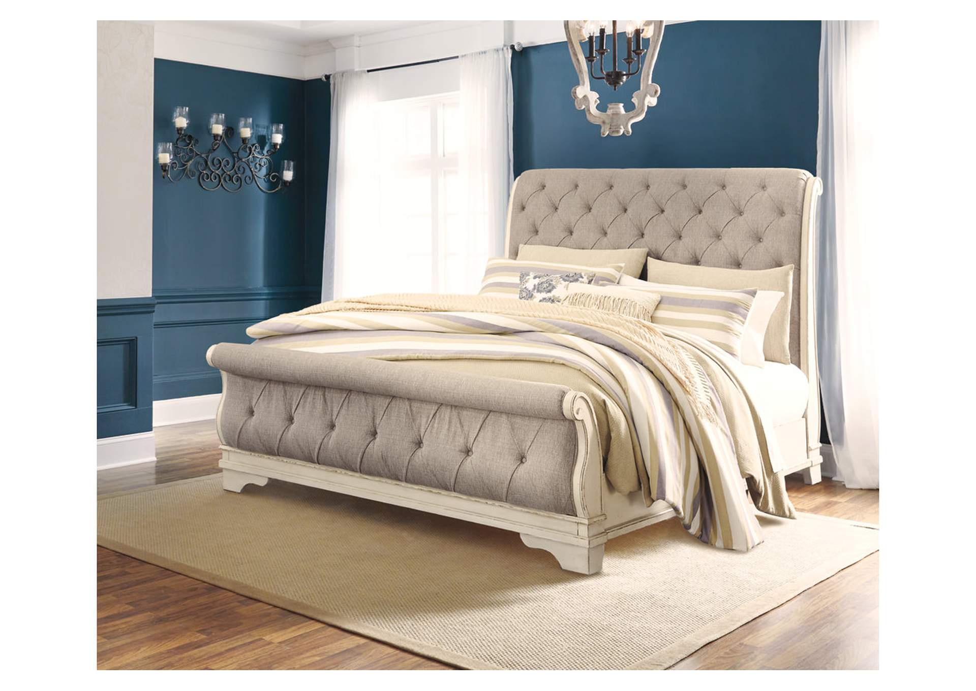 Realyn Queen Sleigh Bed with Mirrored Dresser,Signature Design By Ashley