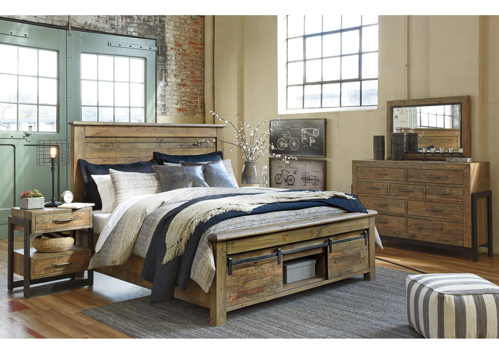 Sommerford Brown Queen Storage Bed w/Dresser, Mirror and Nightstand,ABF Signature Design by Ashley