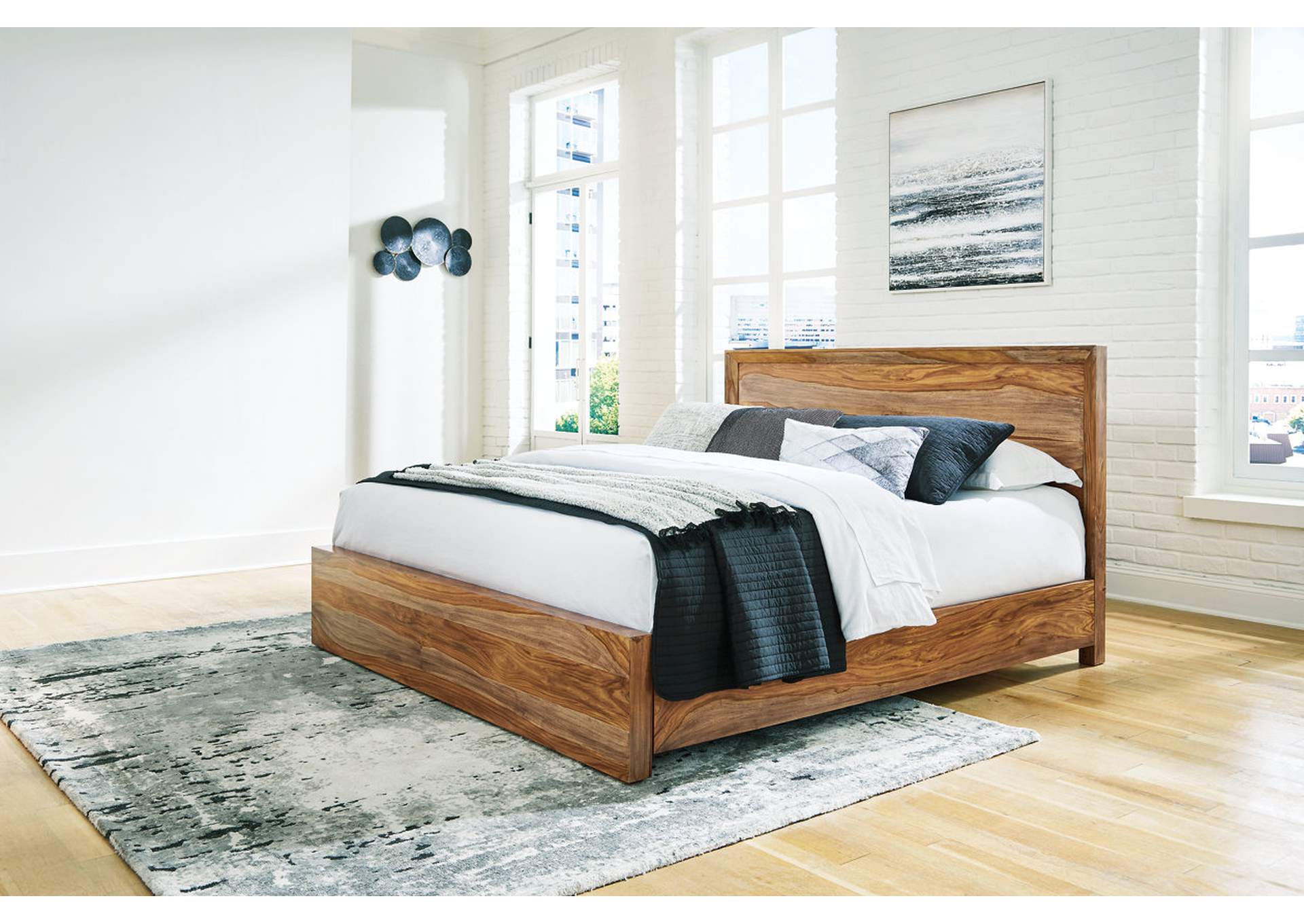 Dressonni Queen Panel Bed,Signature Design By Ashley