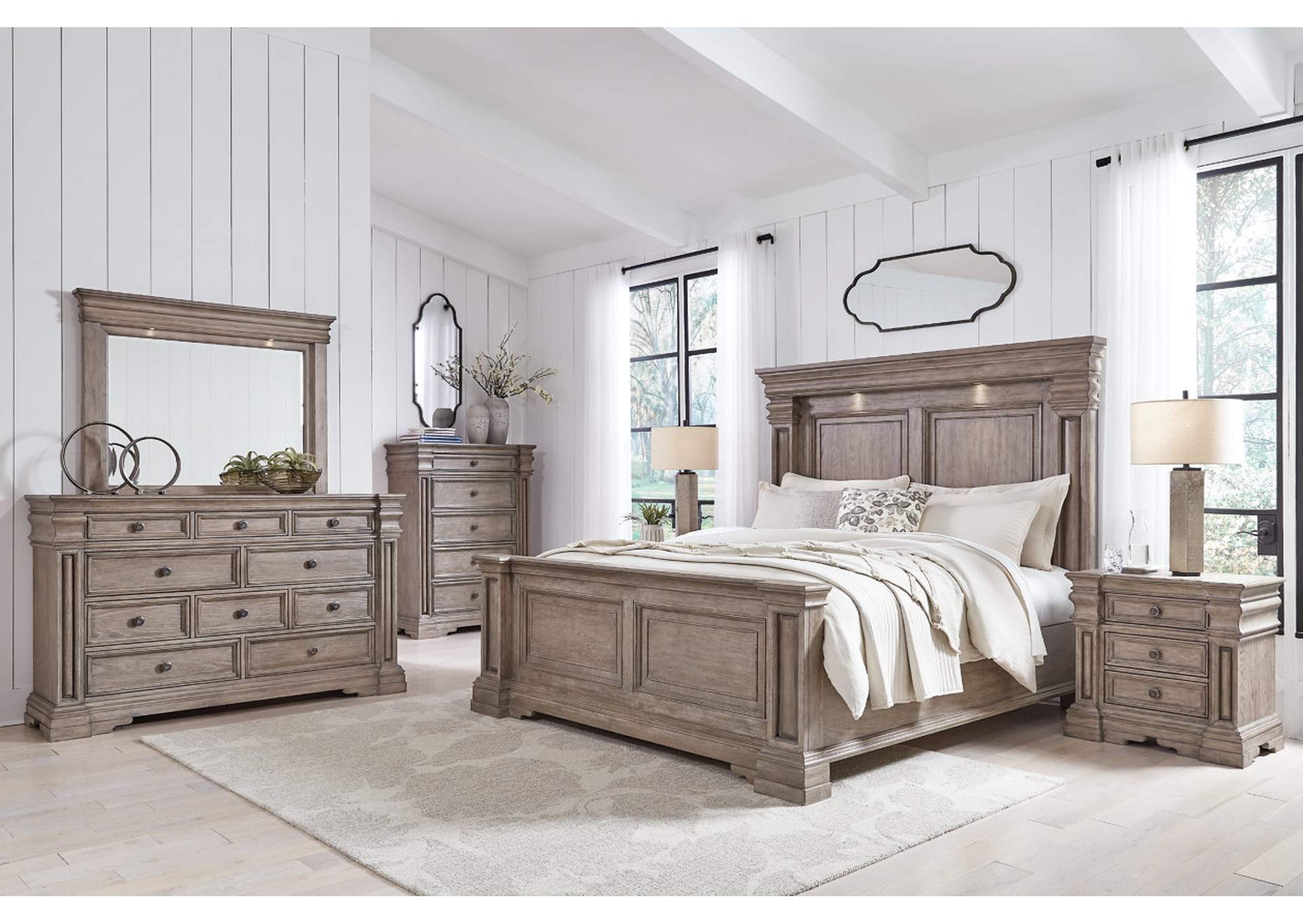 Blairhurst Queen Panel Bed, Dresser and Mirror,Signature Design By Ashley