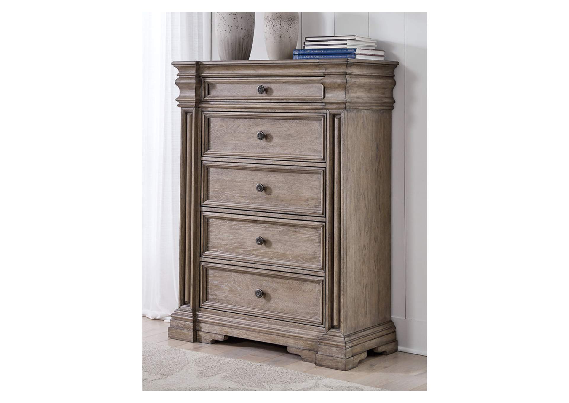 Blairhurst Chest of Drawers,Signature Design By Ashley