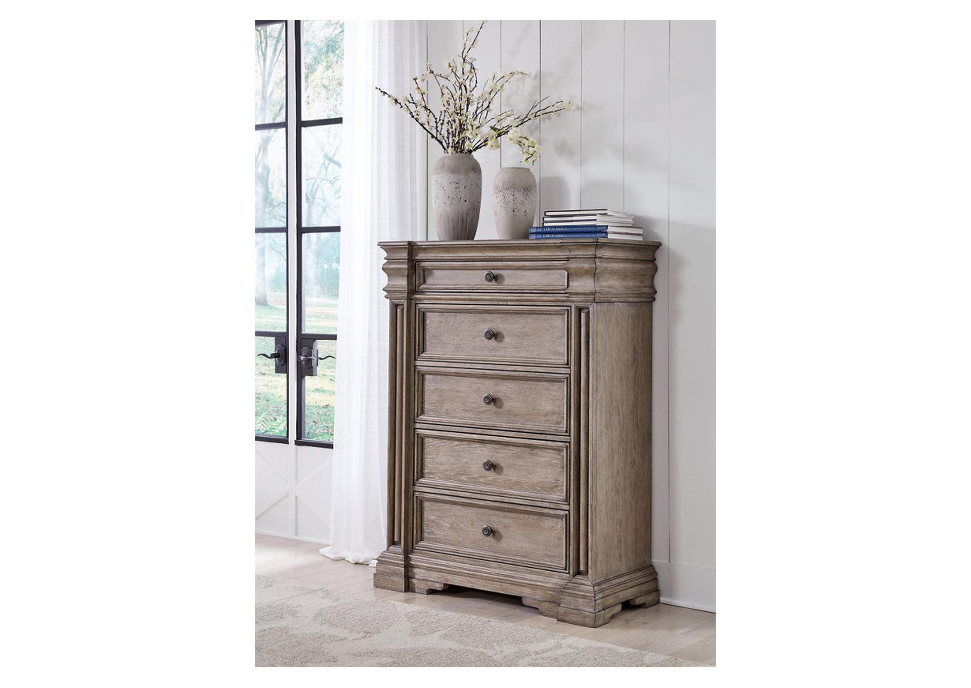 Blairhurst Chest of Drawers,Signature Design By Ashley