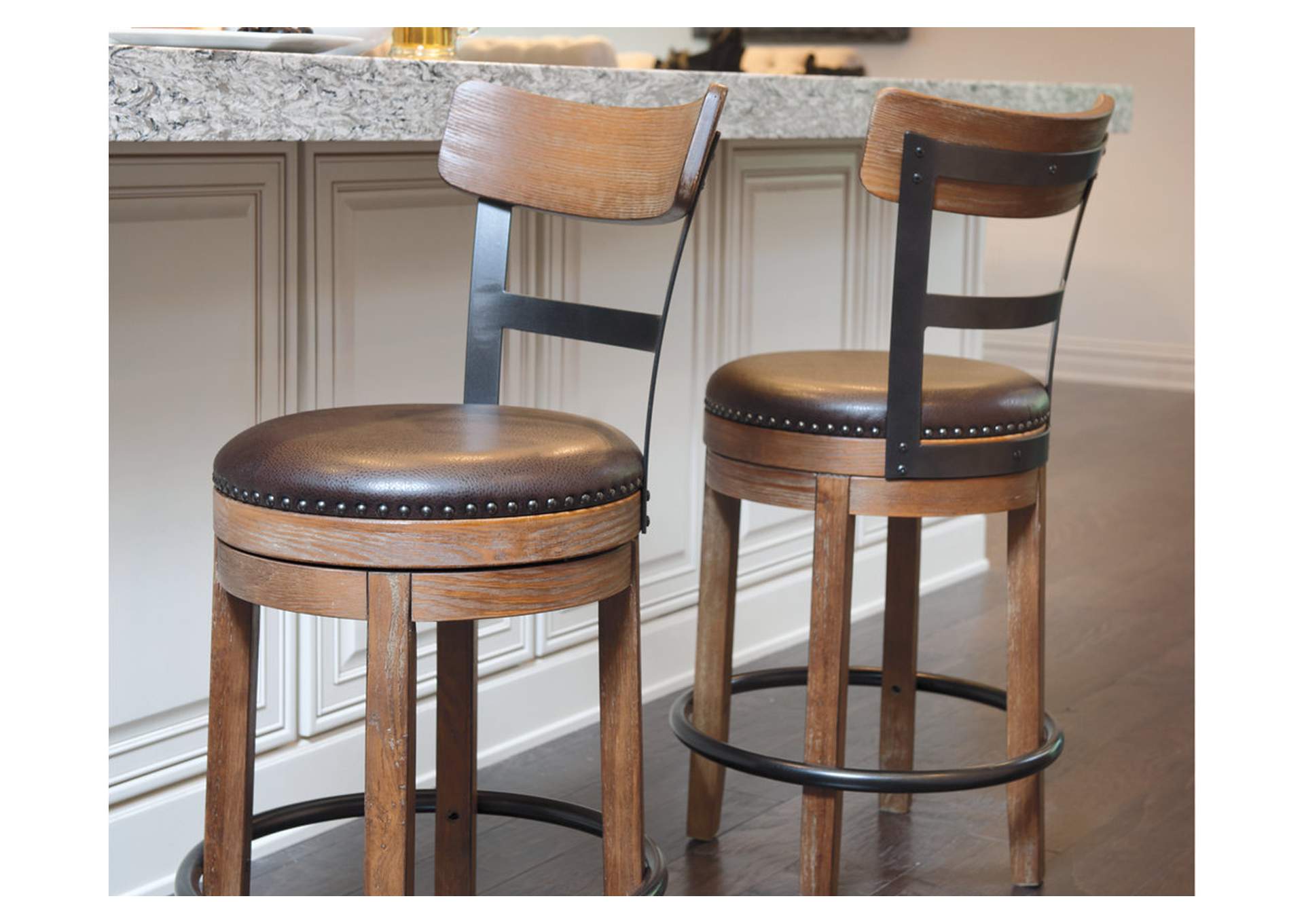 Pinnadel Counter Height Bar Stool,Signature Design By Ashley