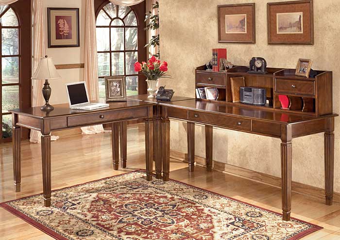 Hamlyn L-Shaped Desk w/ Hutch,ABF Signature Design by Ashley