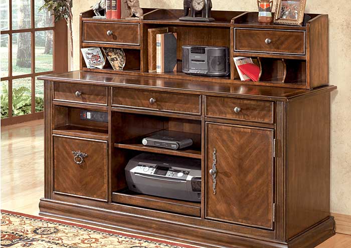 Hamlyn Large Credenza & Hutch,ABF Signature Design by Ashley