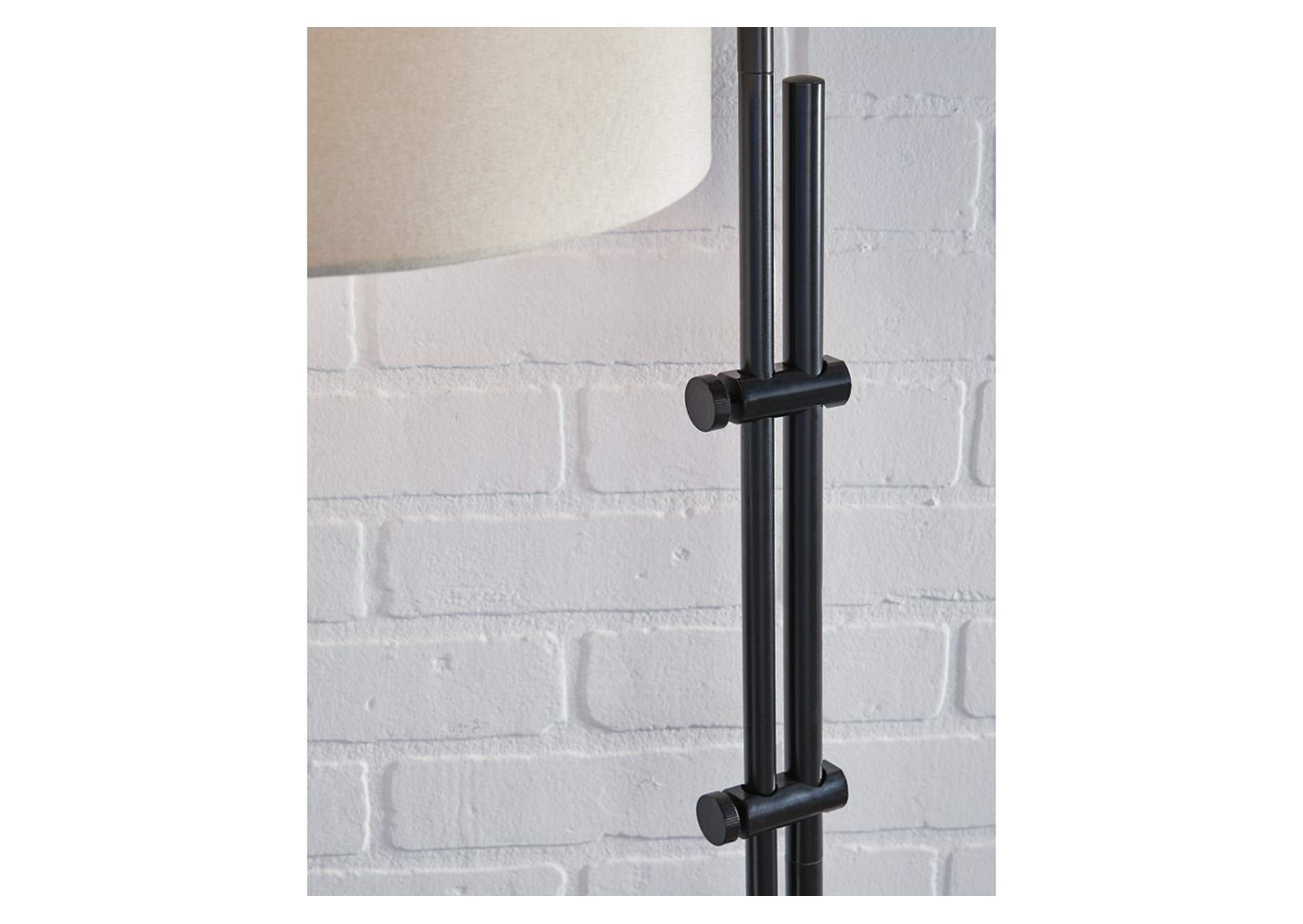 Baronvale Floor Lamp,Signature Design By Ashley