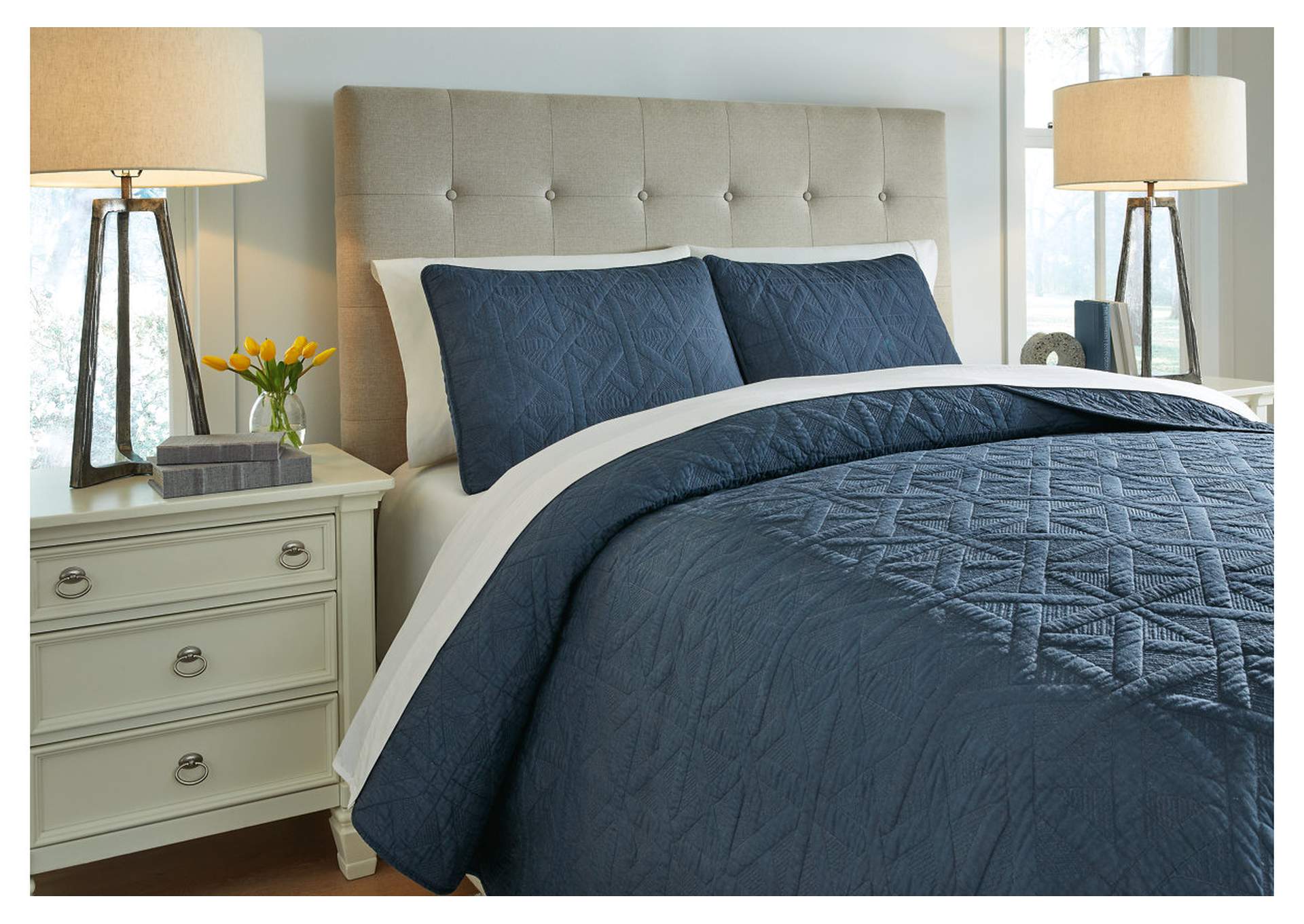 Guslea King Coverlet Set,Signature Design By Ashley