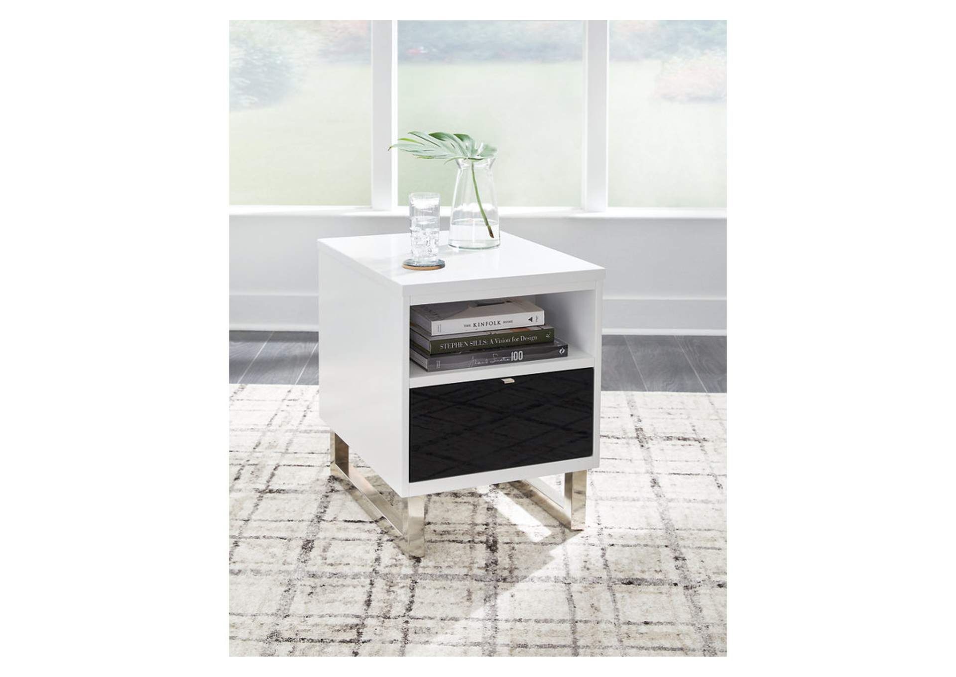 Gardoni Chairside End Table,Signature Design By Ashley