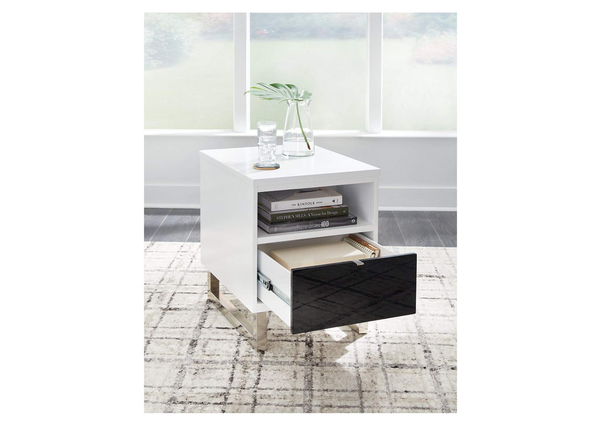 Gardoni Chairside End Table,Signature Design By Ashley
