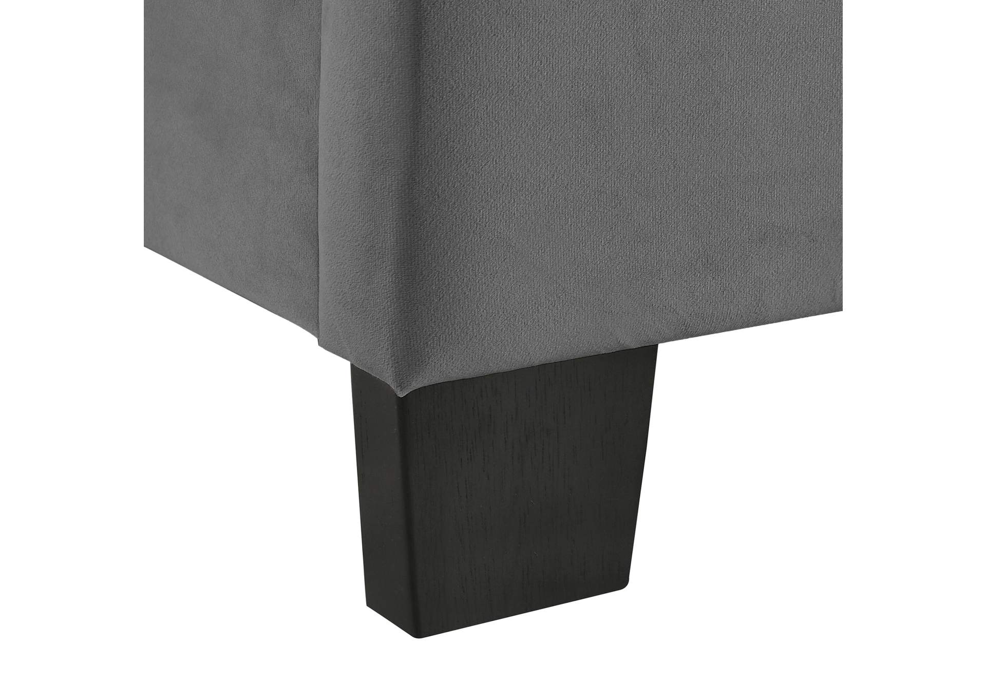 Coyote King Bed With Carroll Grey With Two End Table 3A,Elements