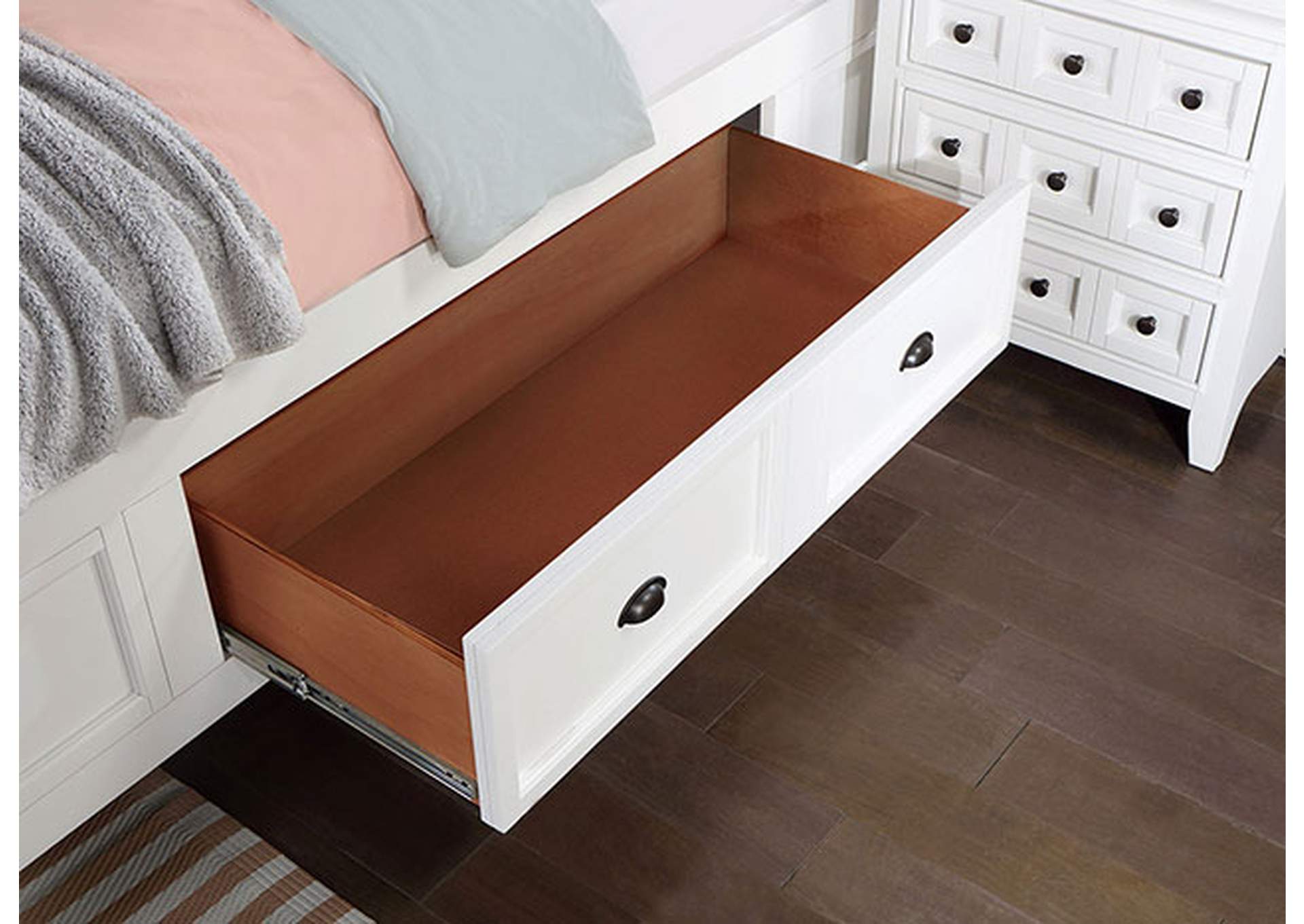 Castile E.King Bed,Furniture of America