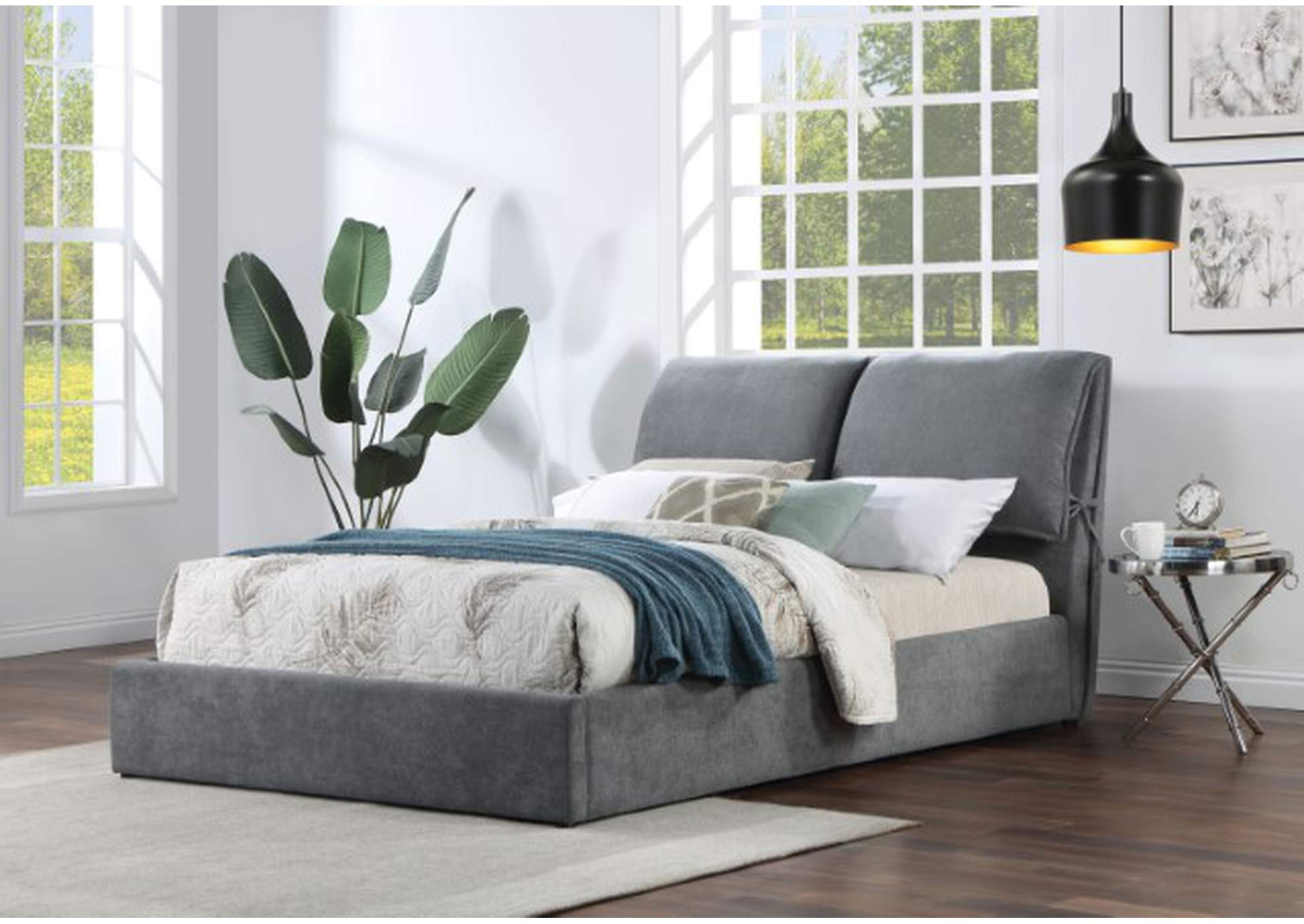 Pillsbury E.King Bed,Furniture of America