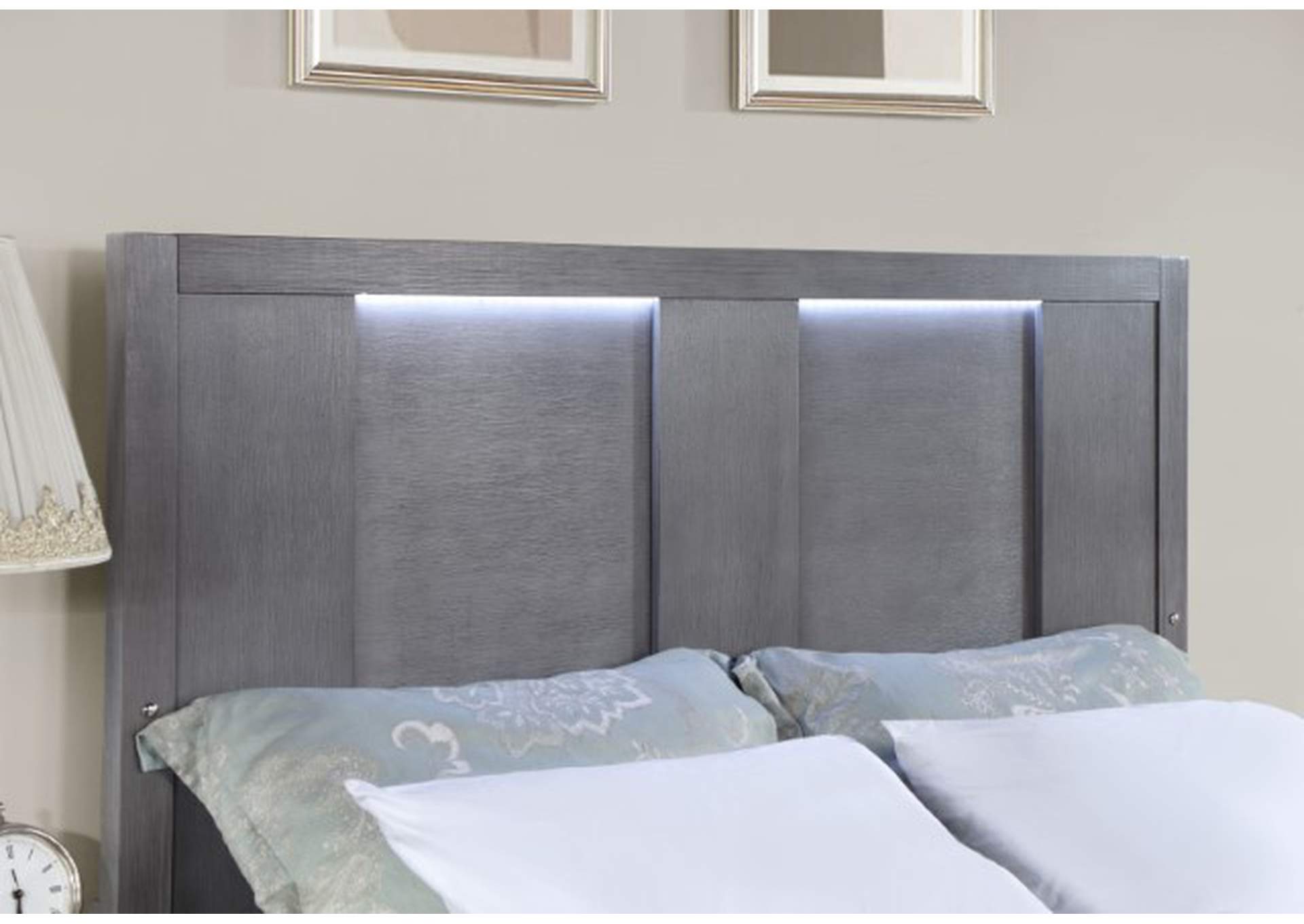 Regulus E.King Bed,Furniture of America