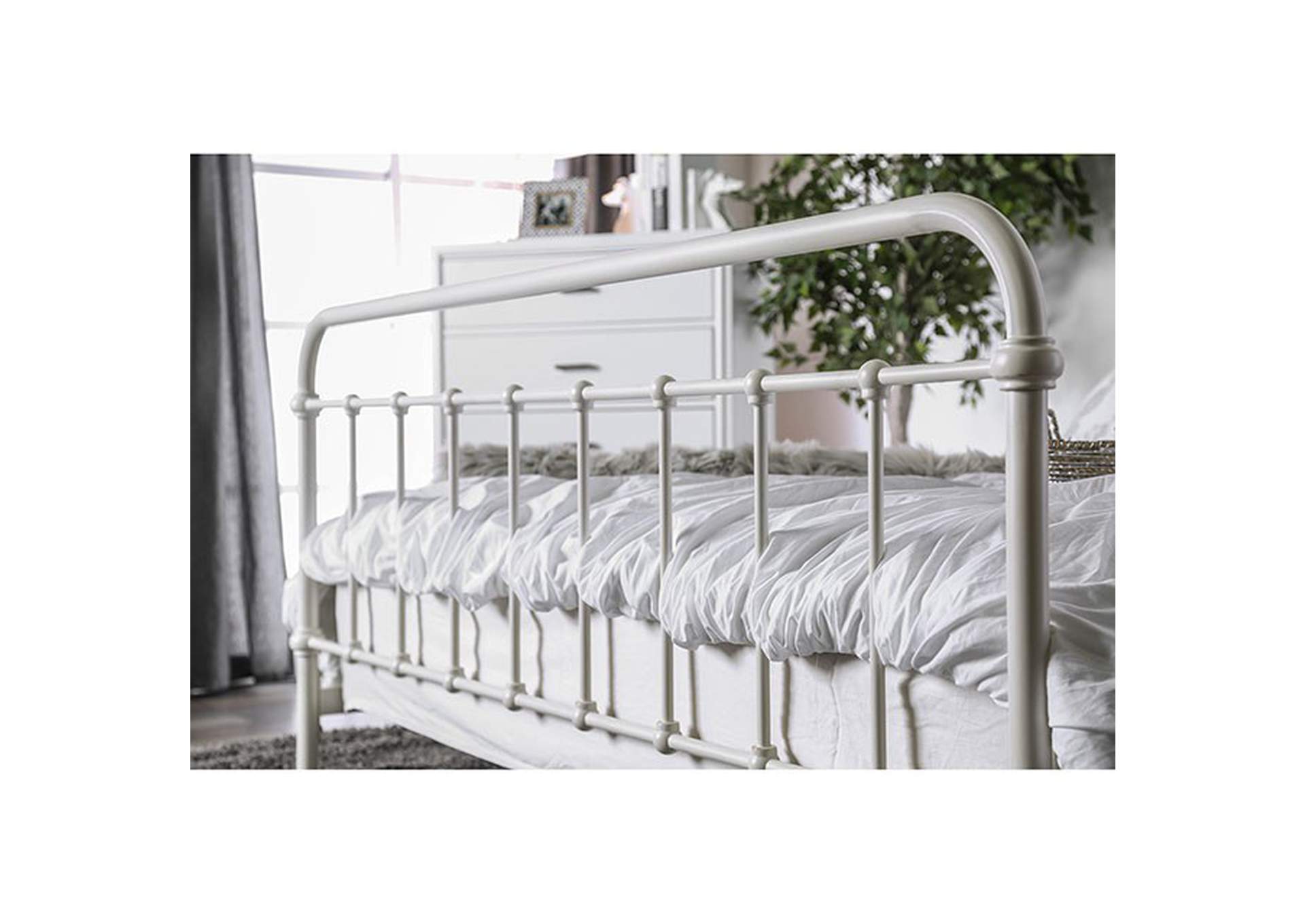 Iria Cal.King Bed,Furniture of America