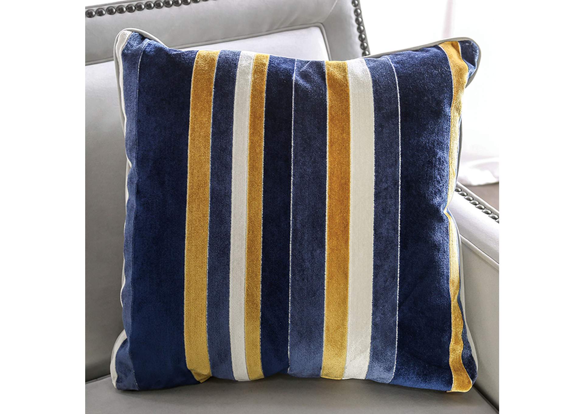 Montecelio Loveseat,Furniture of America