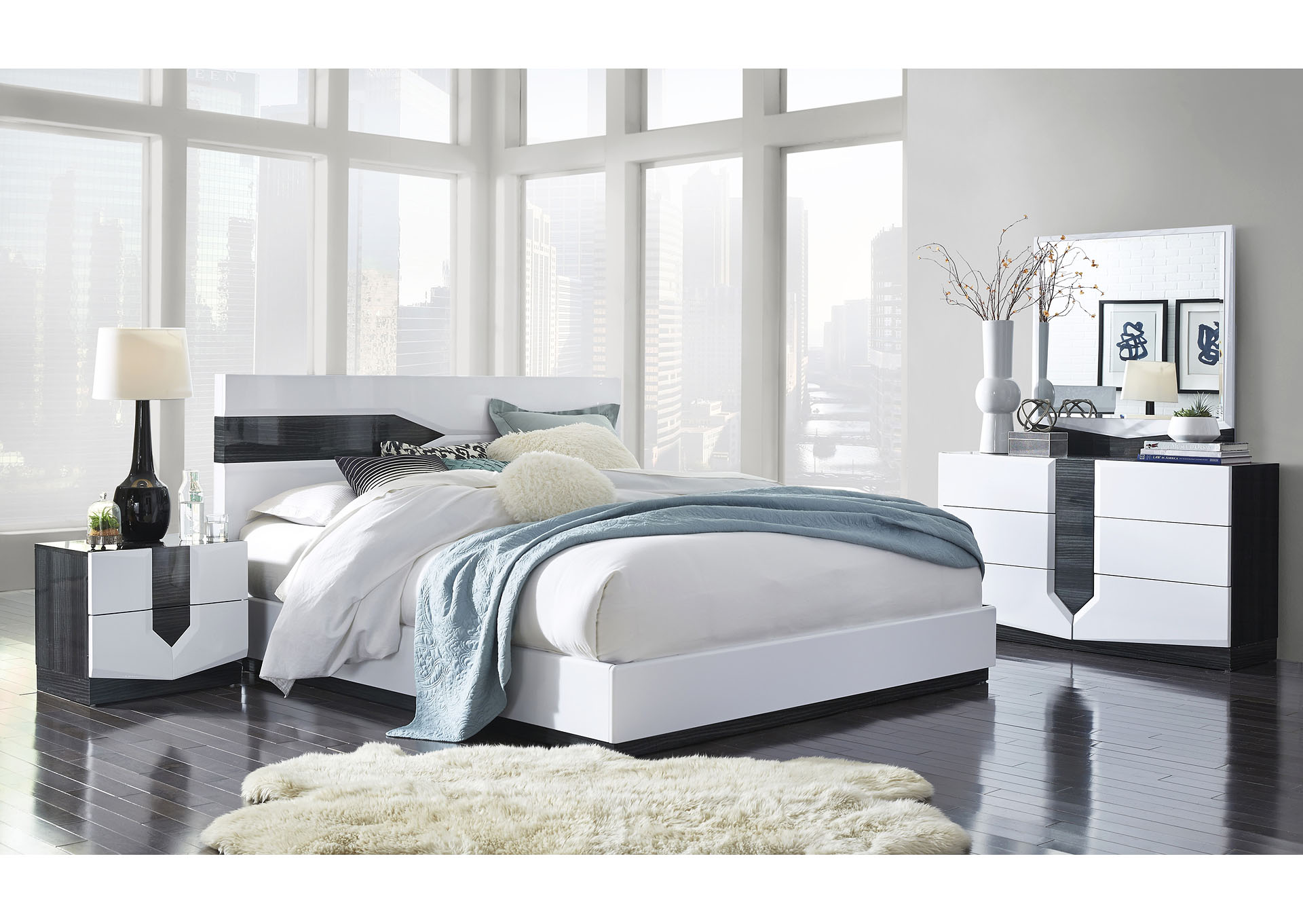 White & Grey Hudson Queen Bed,Global Furniture USA