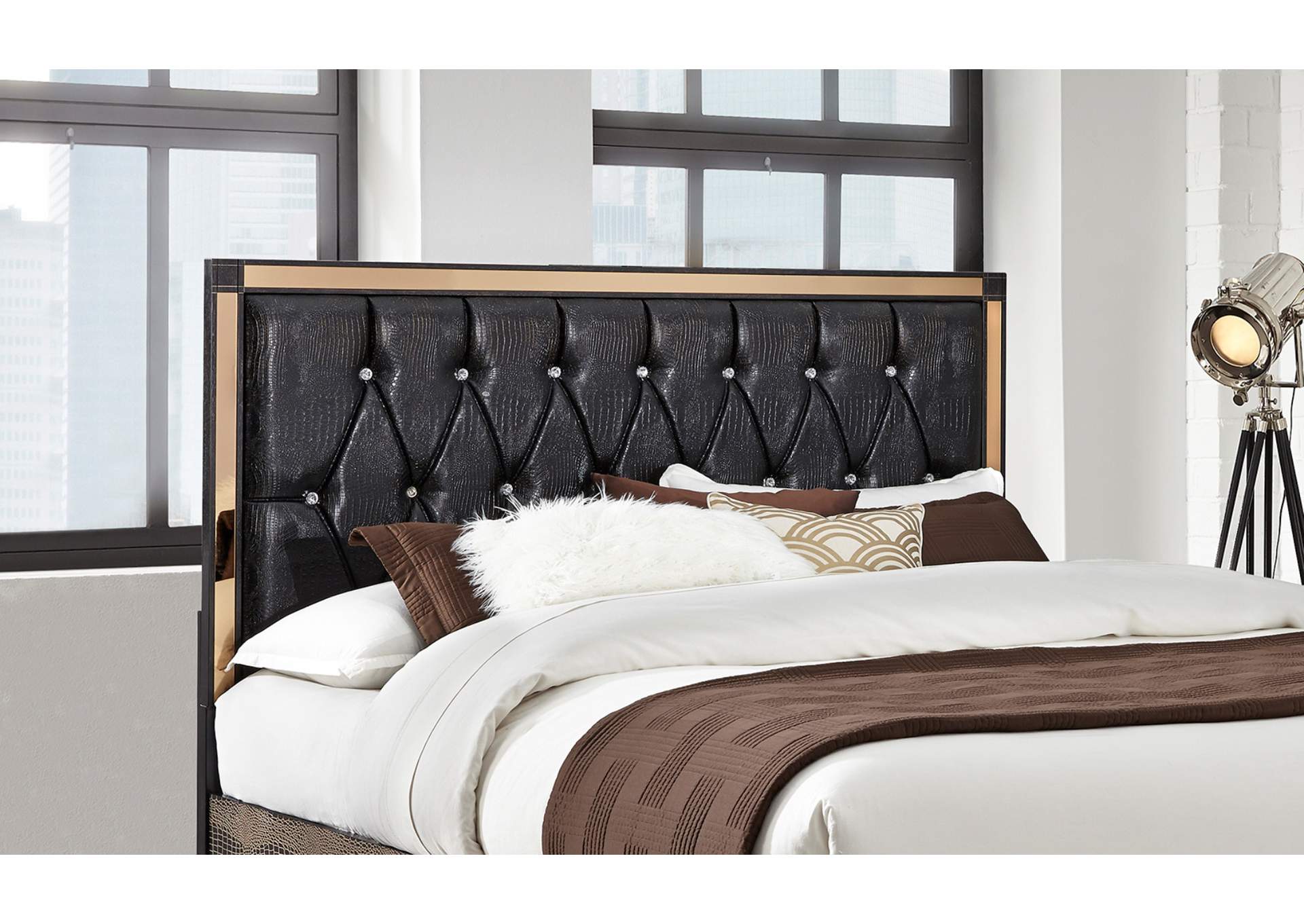 Chocolate Mirror Queen Bed,Global Furniture USA