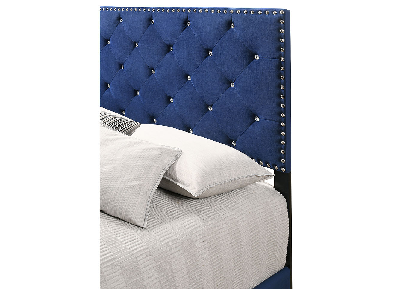 Suffolk Navy Blue Queen Bed,Glory Furniture