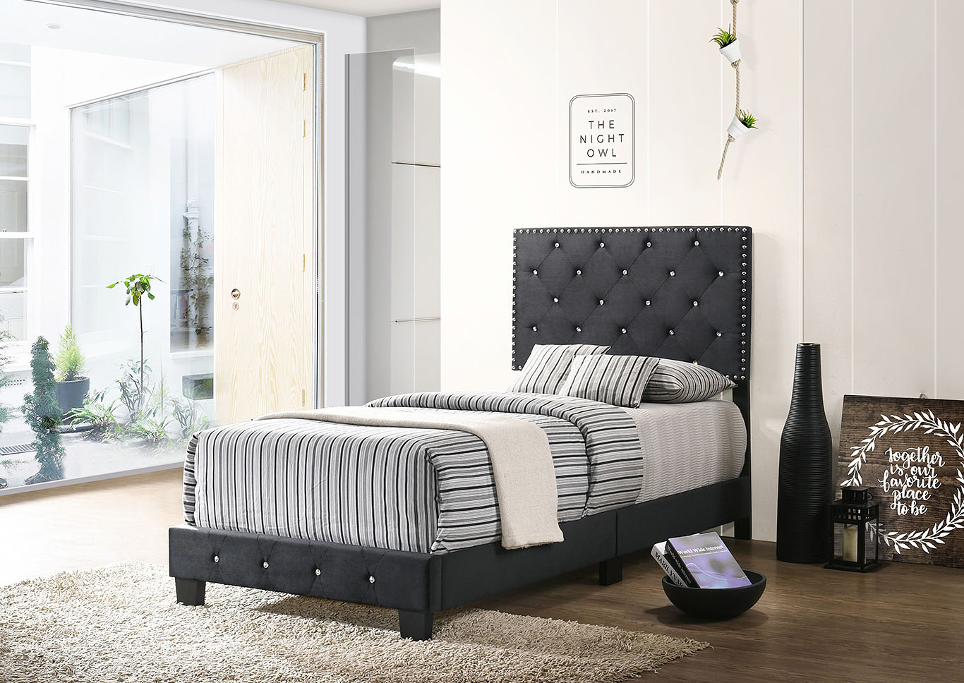 Suffolk Black Twin Bed,Glory Furniture