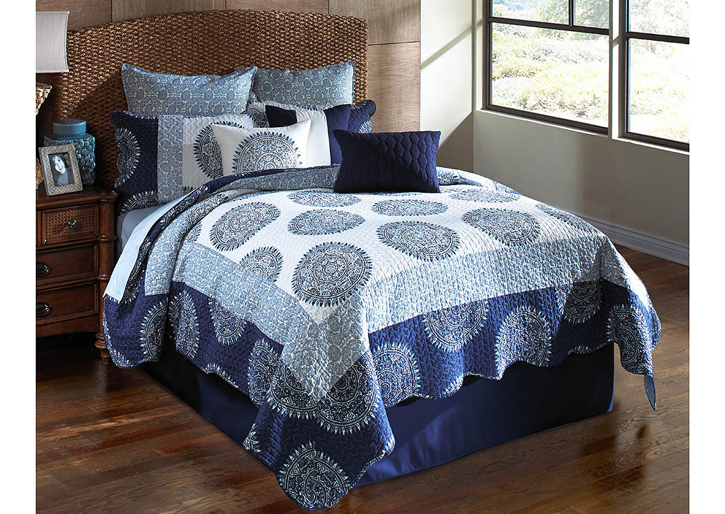 Dundee Blue/Navy/Ivory Medallion Pattern 10 Piece King Quilt Set,Hallmart