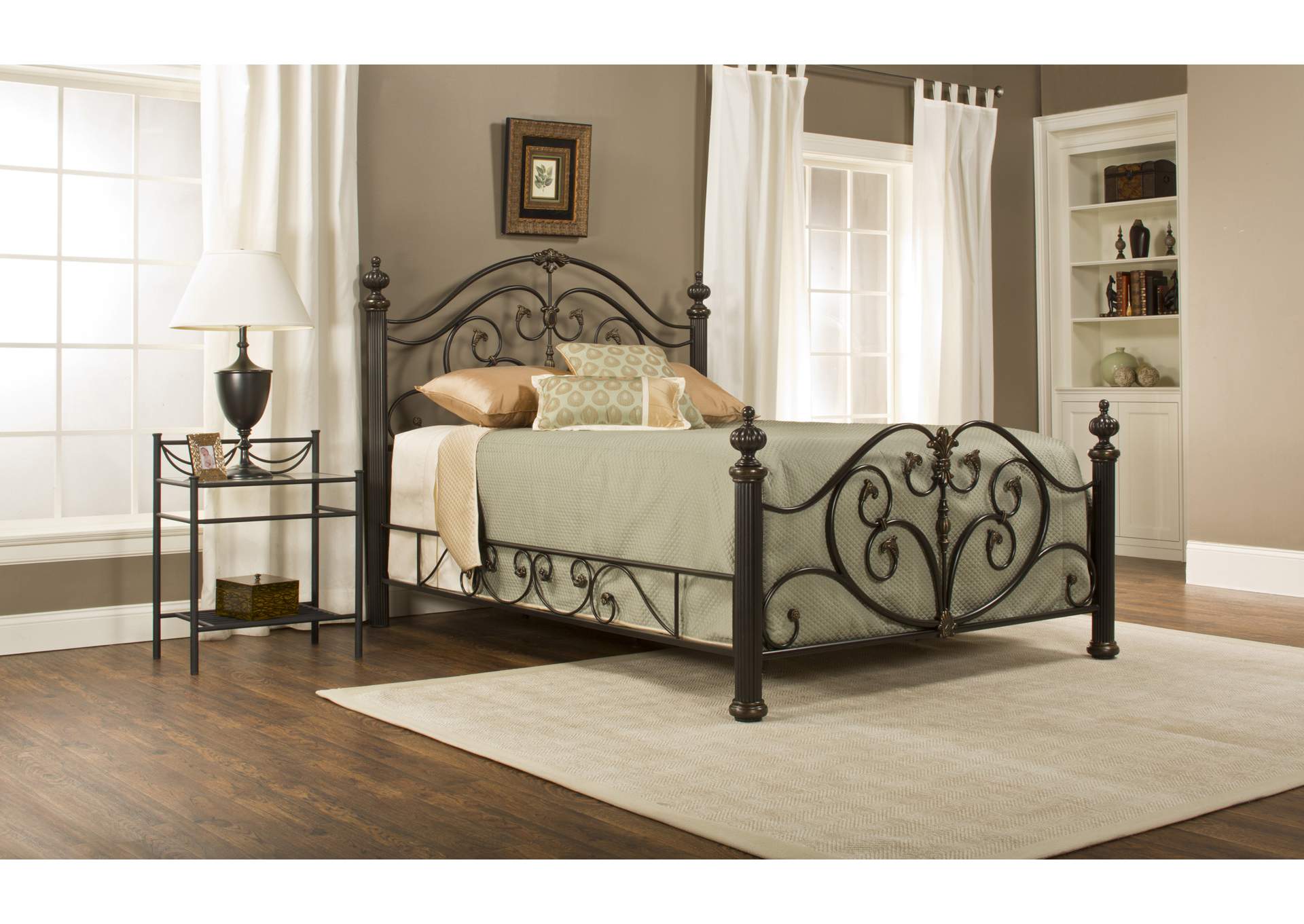 Grand Isle Queen Bed,Hillsdale
