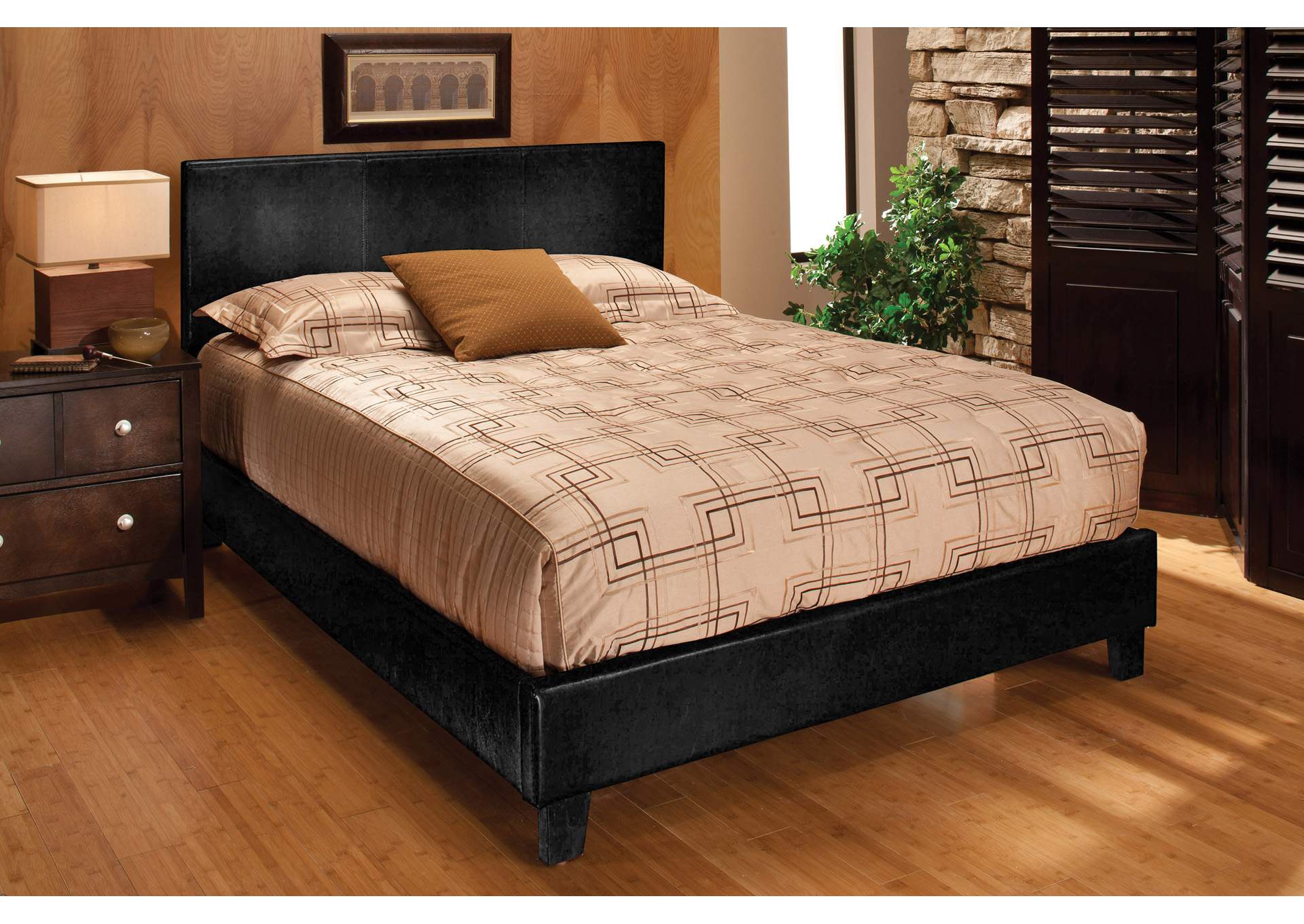 Harbortown Queen Bed w/Rails,Hillsdale