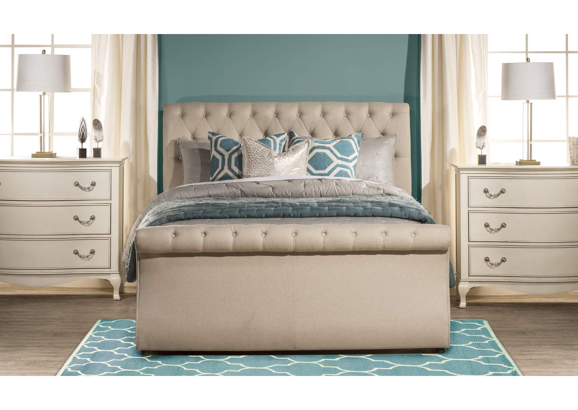 Hunter Queen Bed,Hillsdale