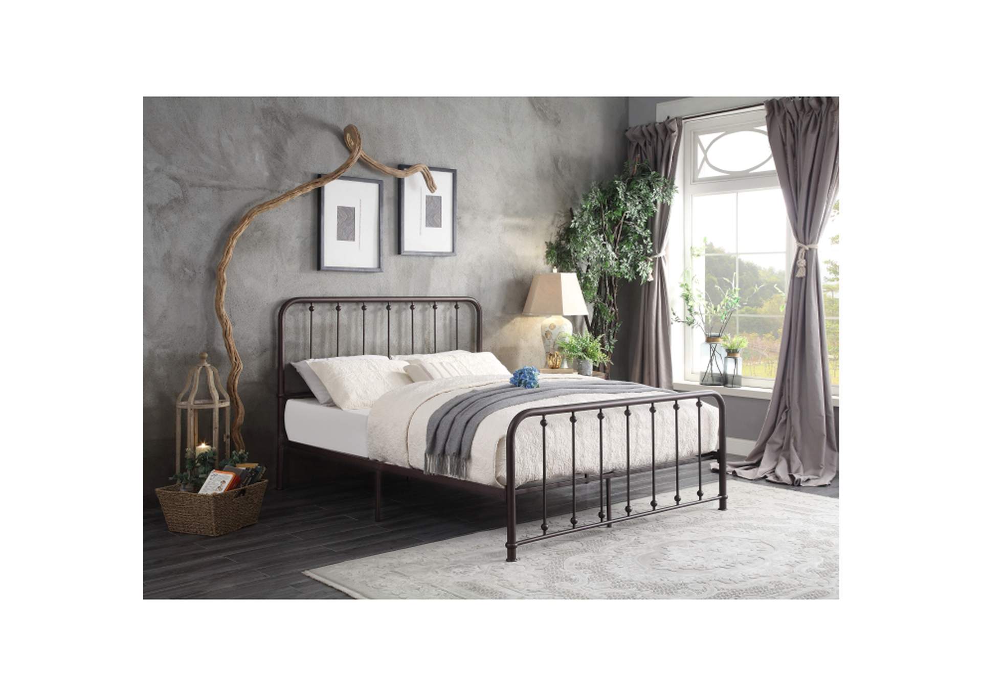 Larkspur Eastern King Platform Bed,Homelegance