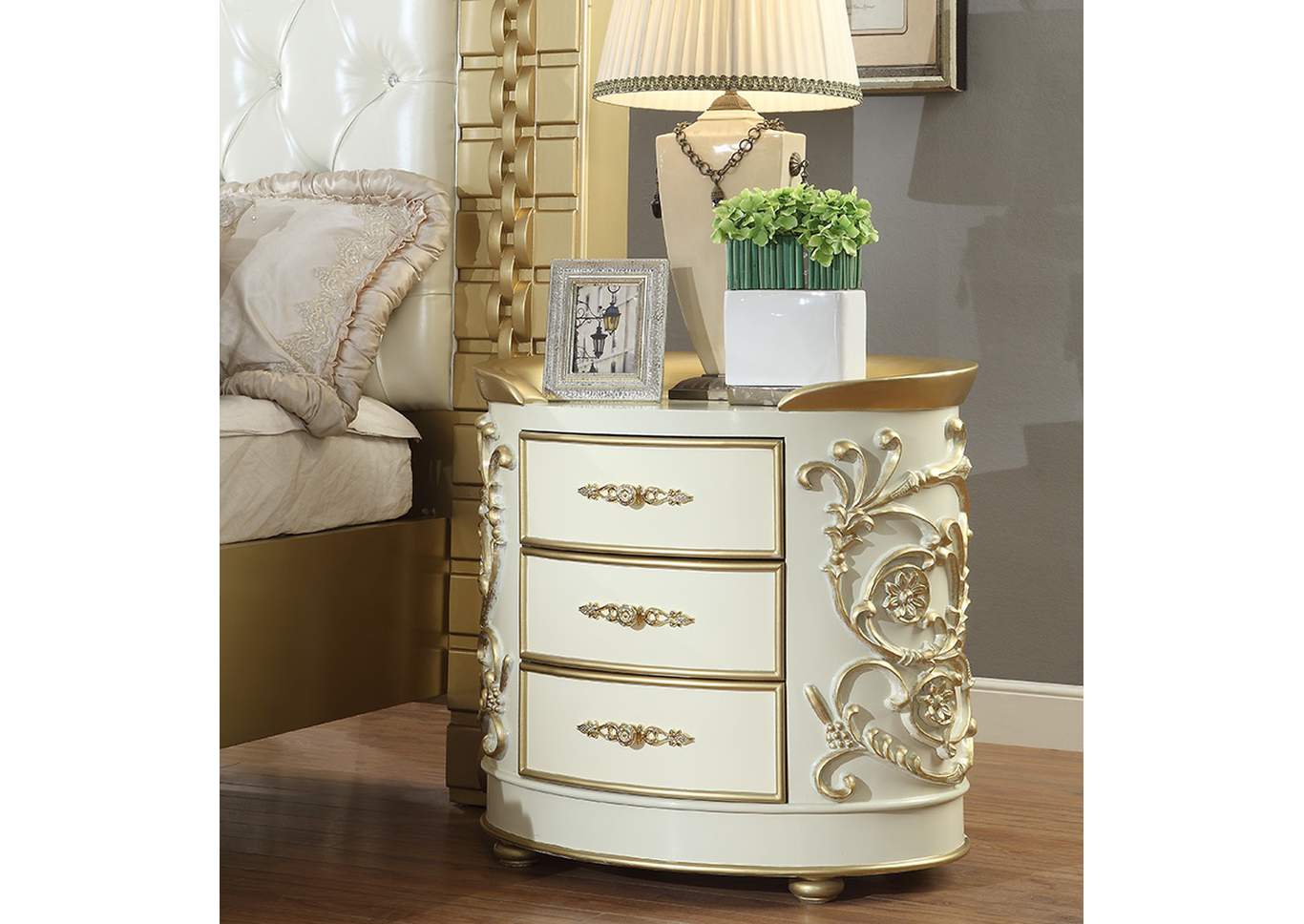 4 Piece Eastern King Bedroom Set,Homey Design