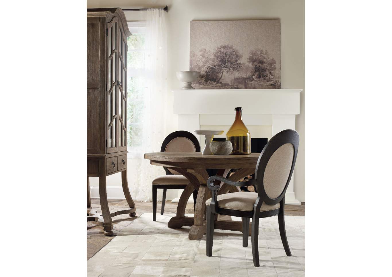 Corsica Round Dining Table w/ 1-18" Leaf w/ Arm Chair and Side Chair,Hooker Furniture