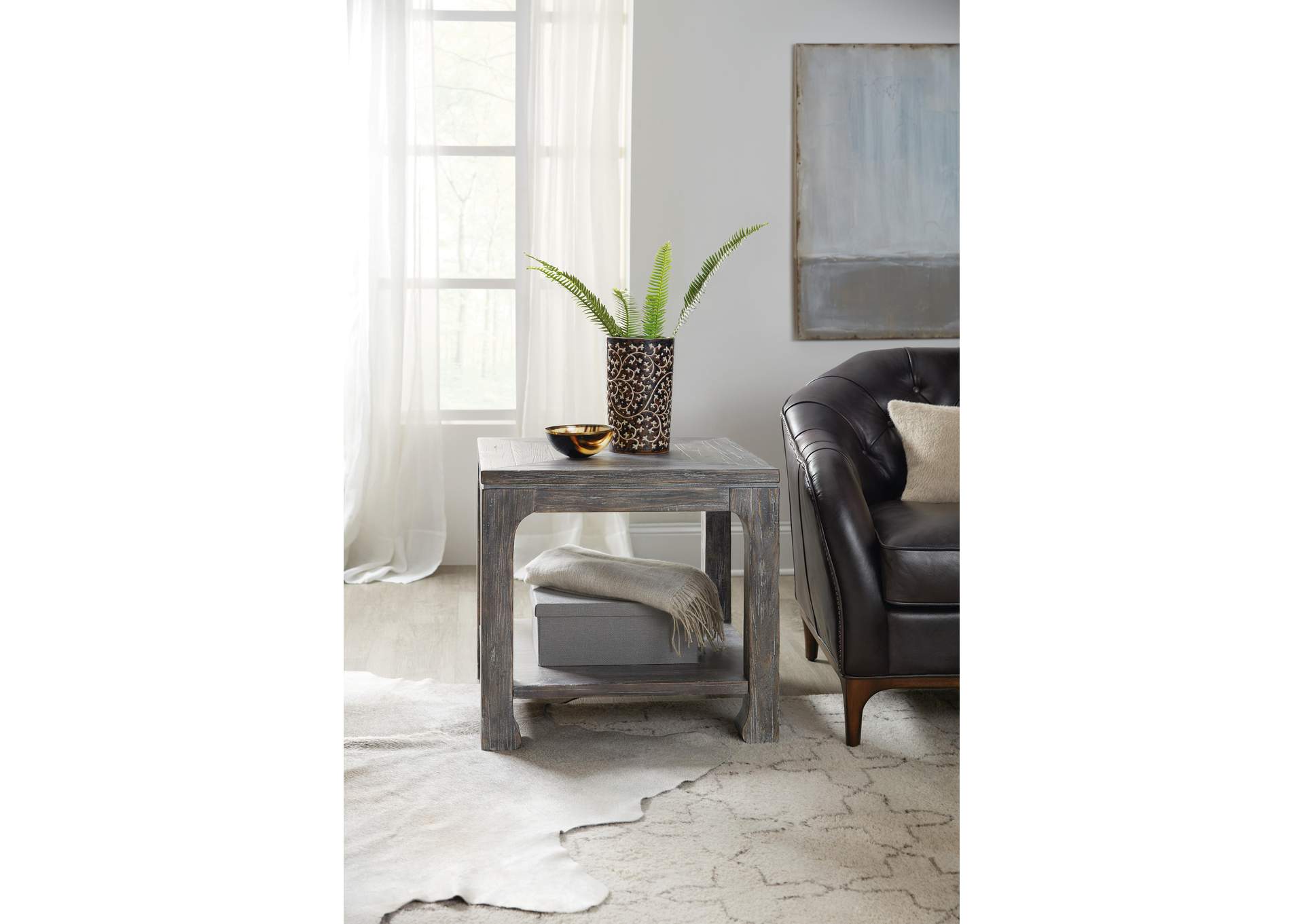 Beaumont Square End Table,Hooker Furniture