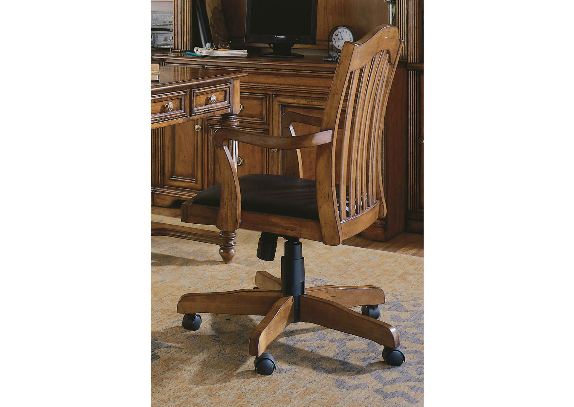 Brookhaven Tilt Swivel Chair,Hooker Furniture
